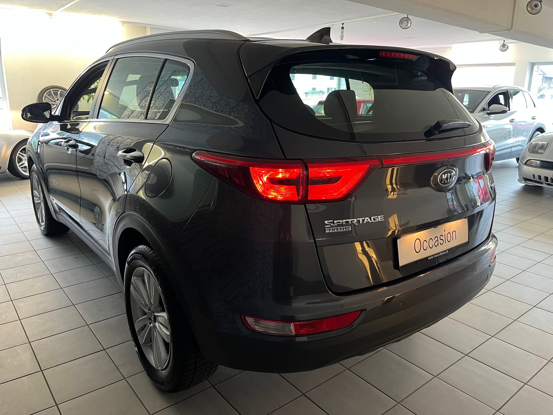 KIA Sportage 2.0CRDi Trend 4WD Automat-image-3