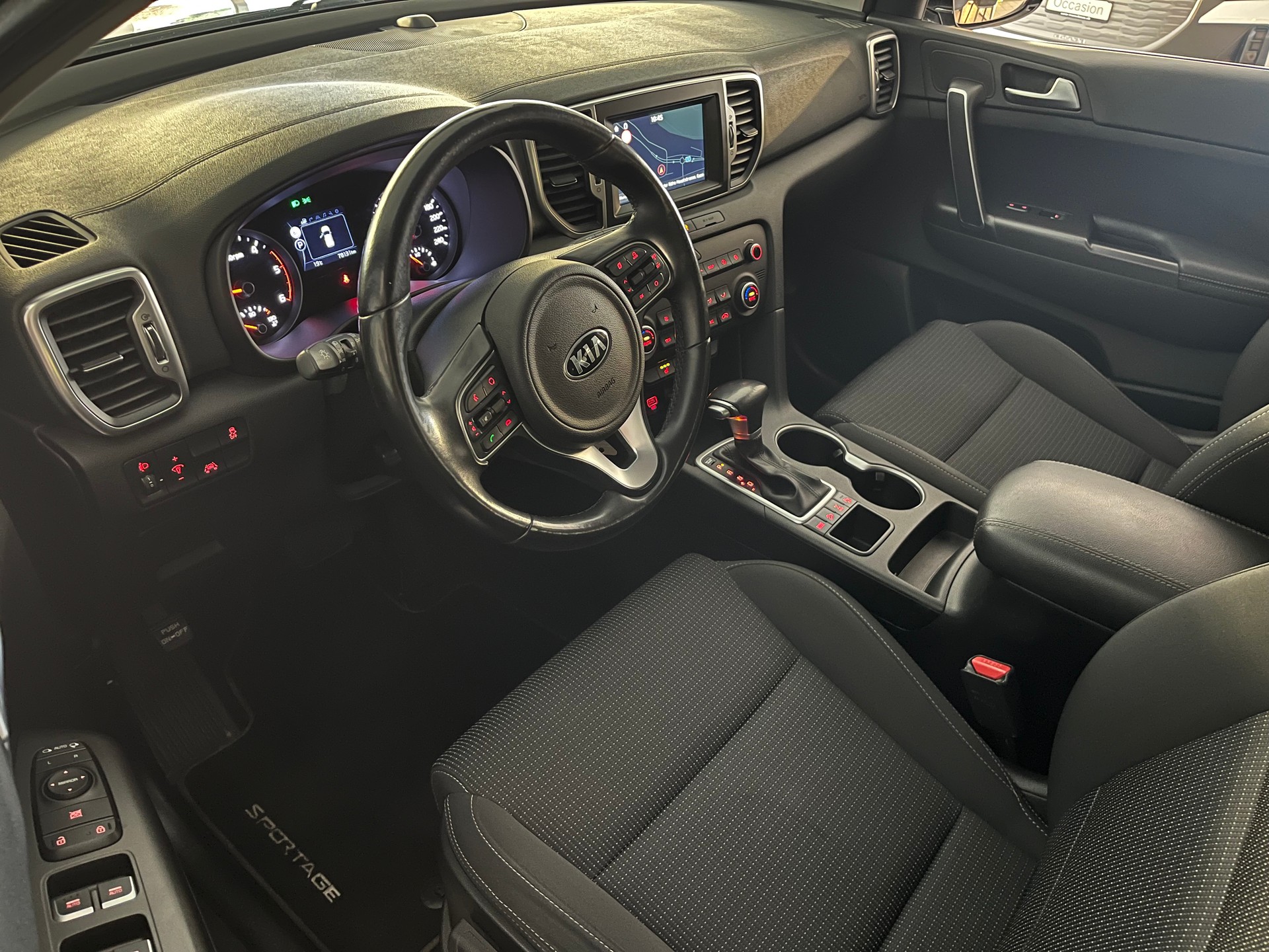 KIA Sportage 2.0CRDi Trend 4WD Automat-image-9