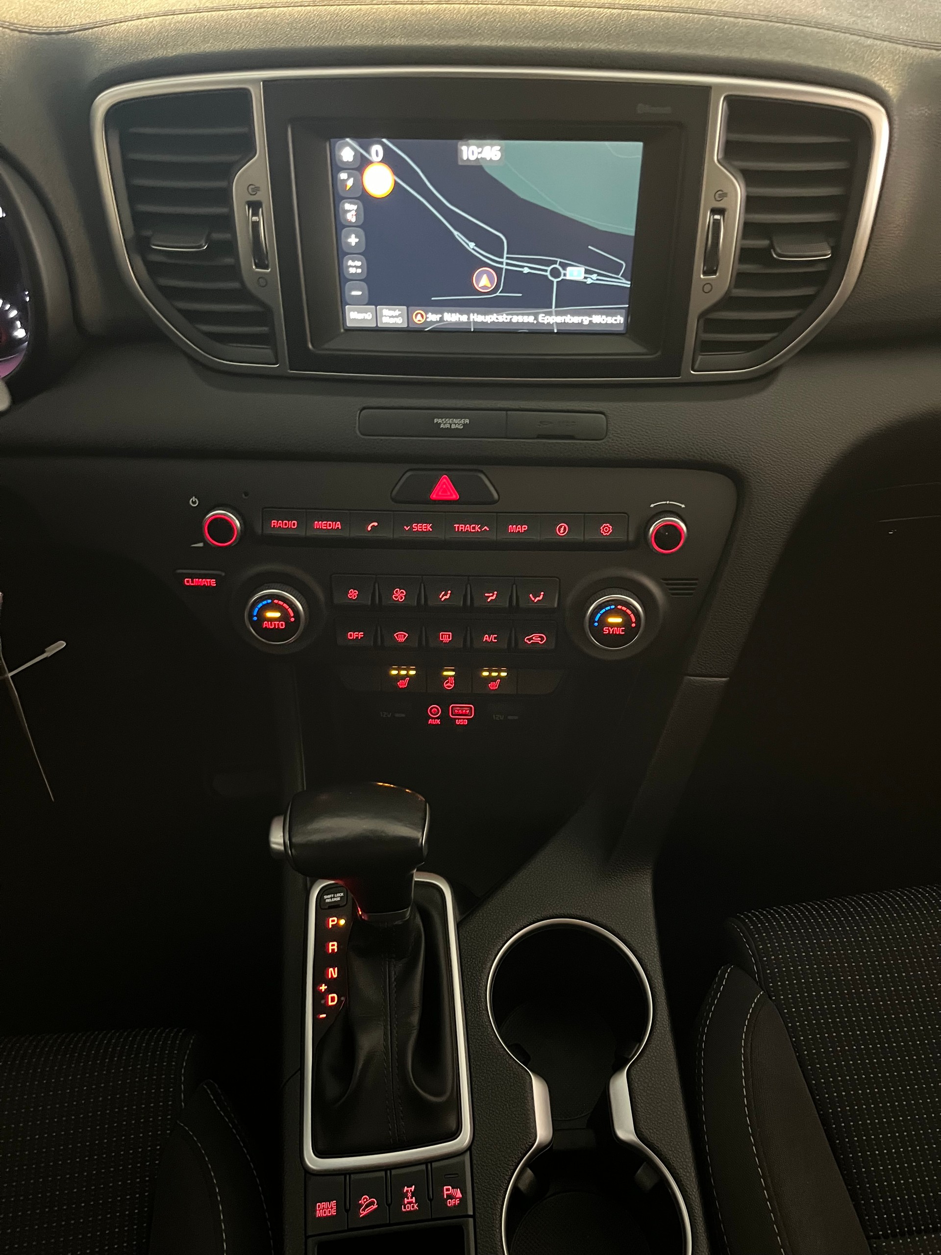 KIA Sportage 2.0CRDi Trend 4WD Automat-image-11