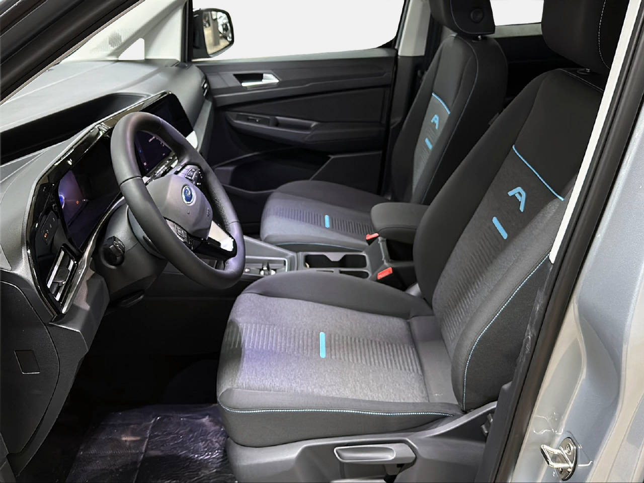 FORD TOURNEO CONNECT Grand 2.0 EcoBlue 122 Active-image-13