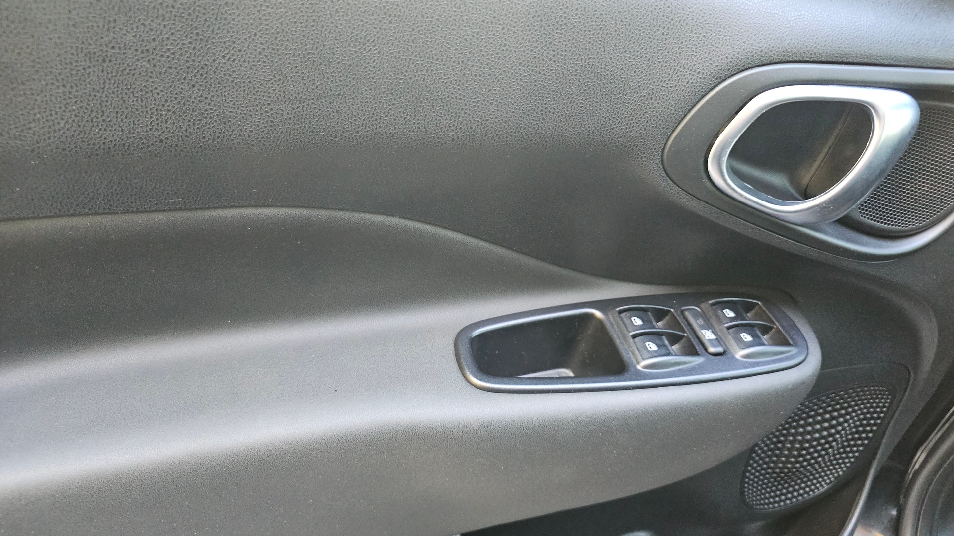 FIAT 500L 1.3 JTD Cross Dualogic-image-8
