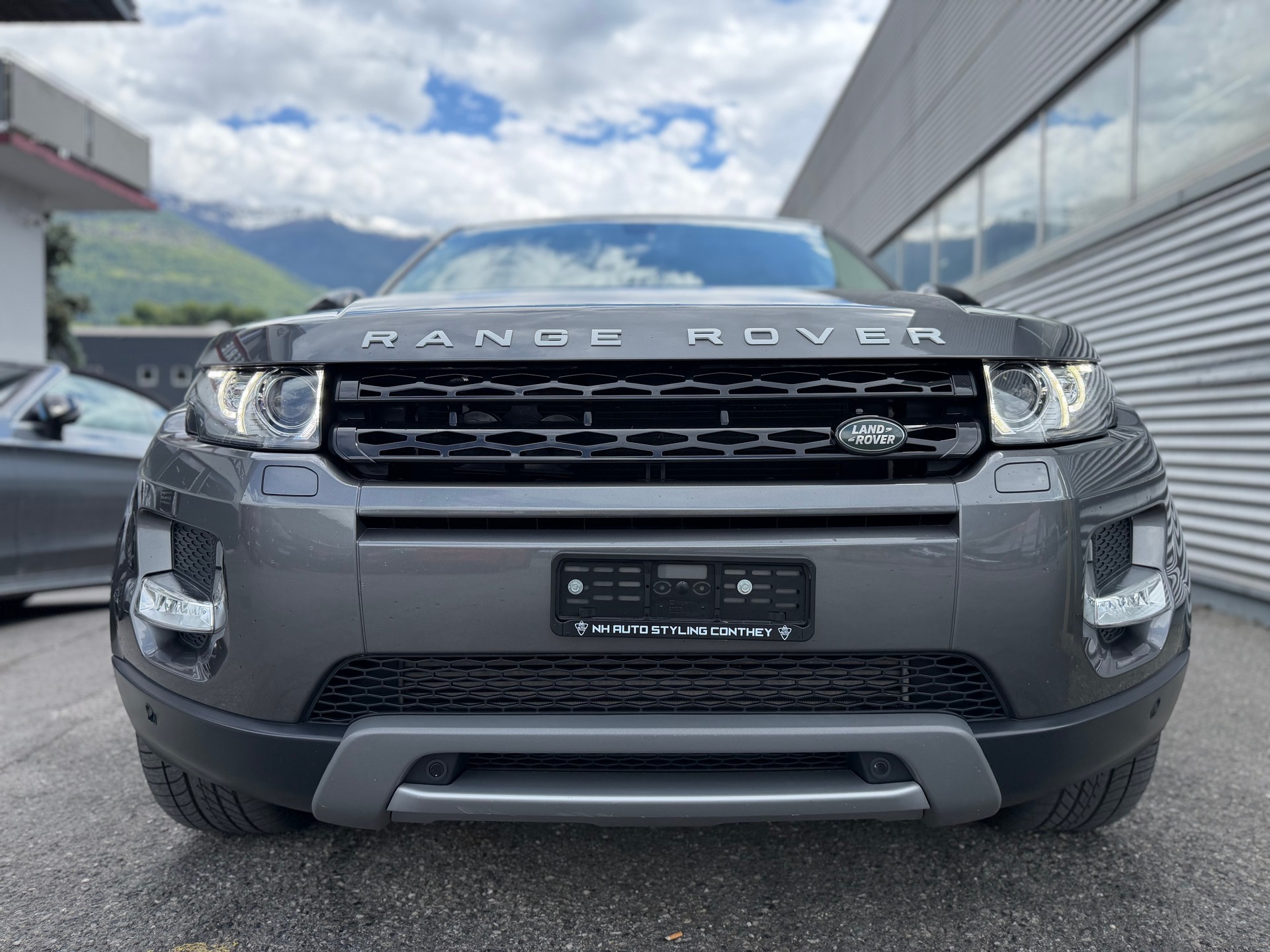 LAND ROVER Range Rover Evoque 2.2 SD4 Abbey Road AT9-image-1