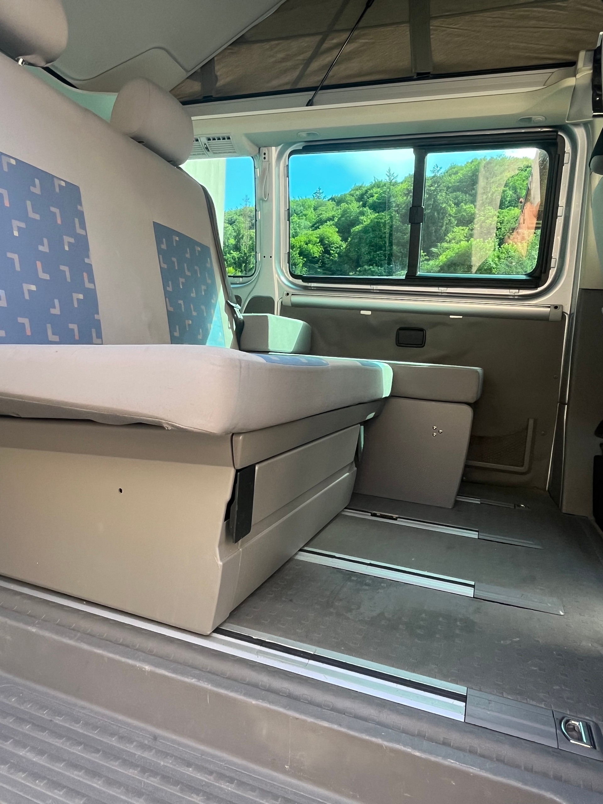 VW CALIFORNIA-image-7