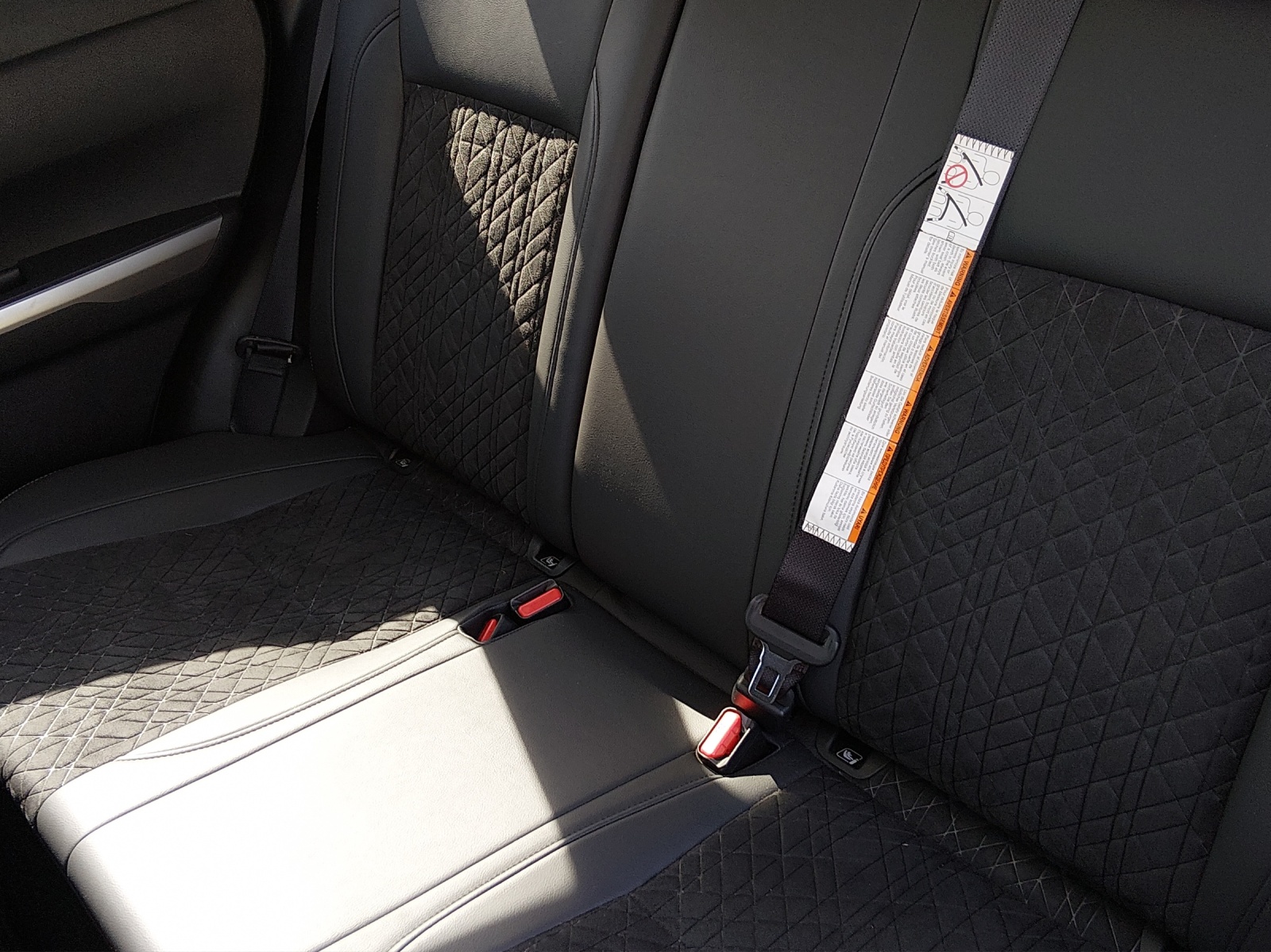 SUZUKI Vitara 1.4 Boosterjet Piz Sulai Top Hybrid Automatic-image-11