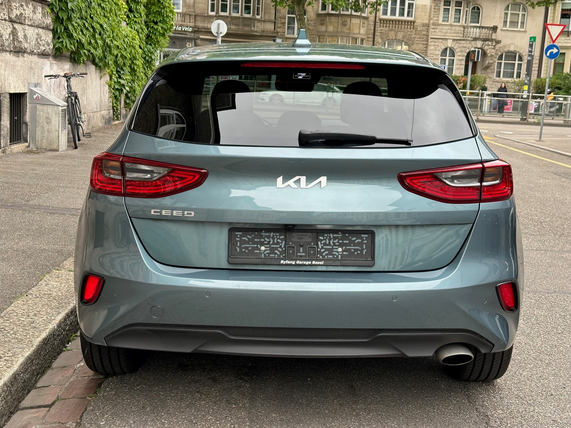 KIA Ceed 1.5 T-GDi Power DCT-showroom-element-3