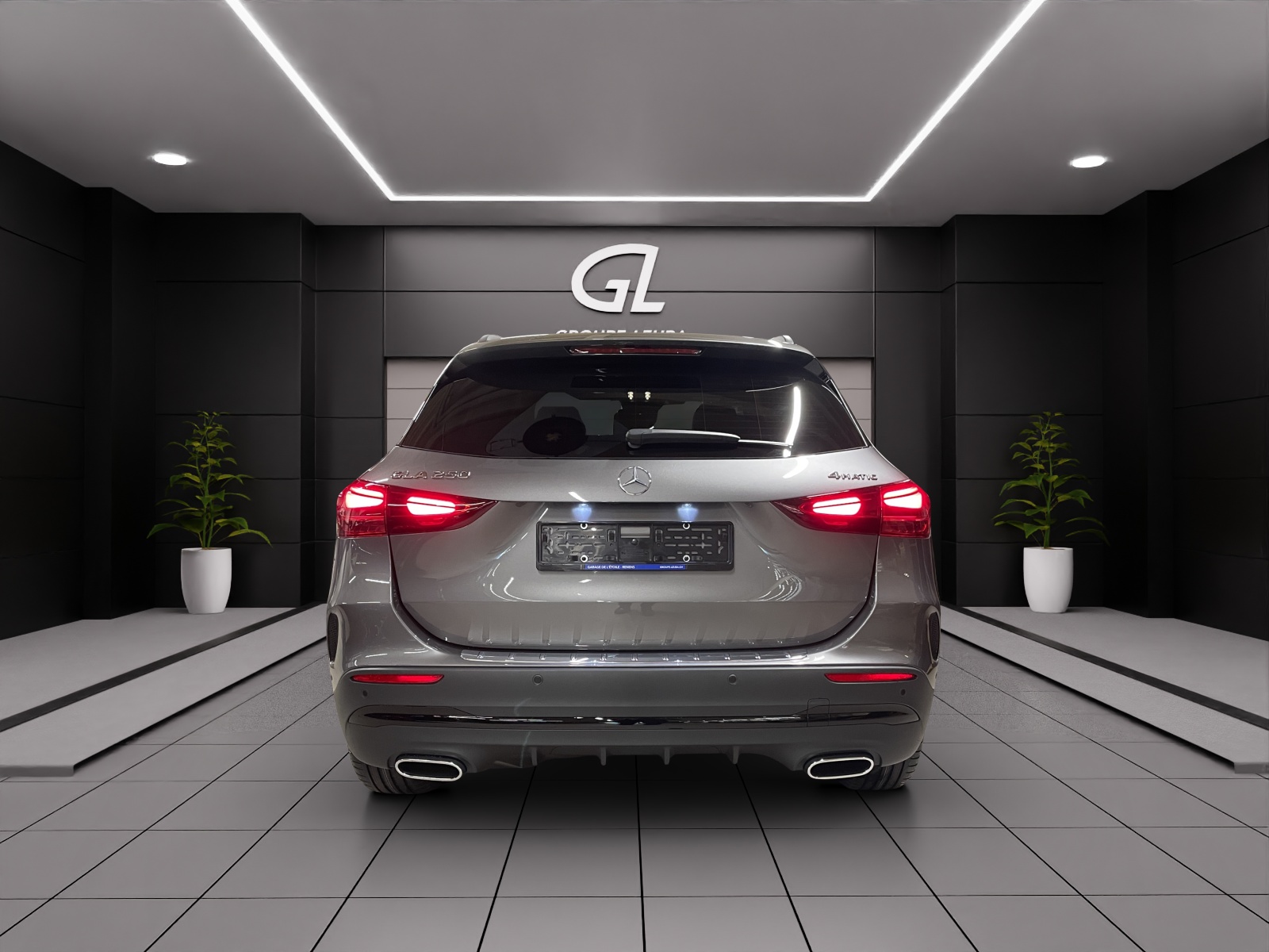 MERCEDES-BENZ GLA 250 4Matic 8G-DCT-image-4