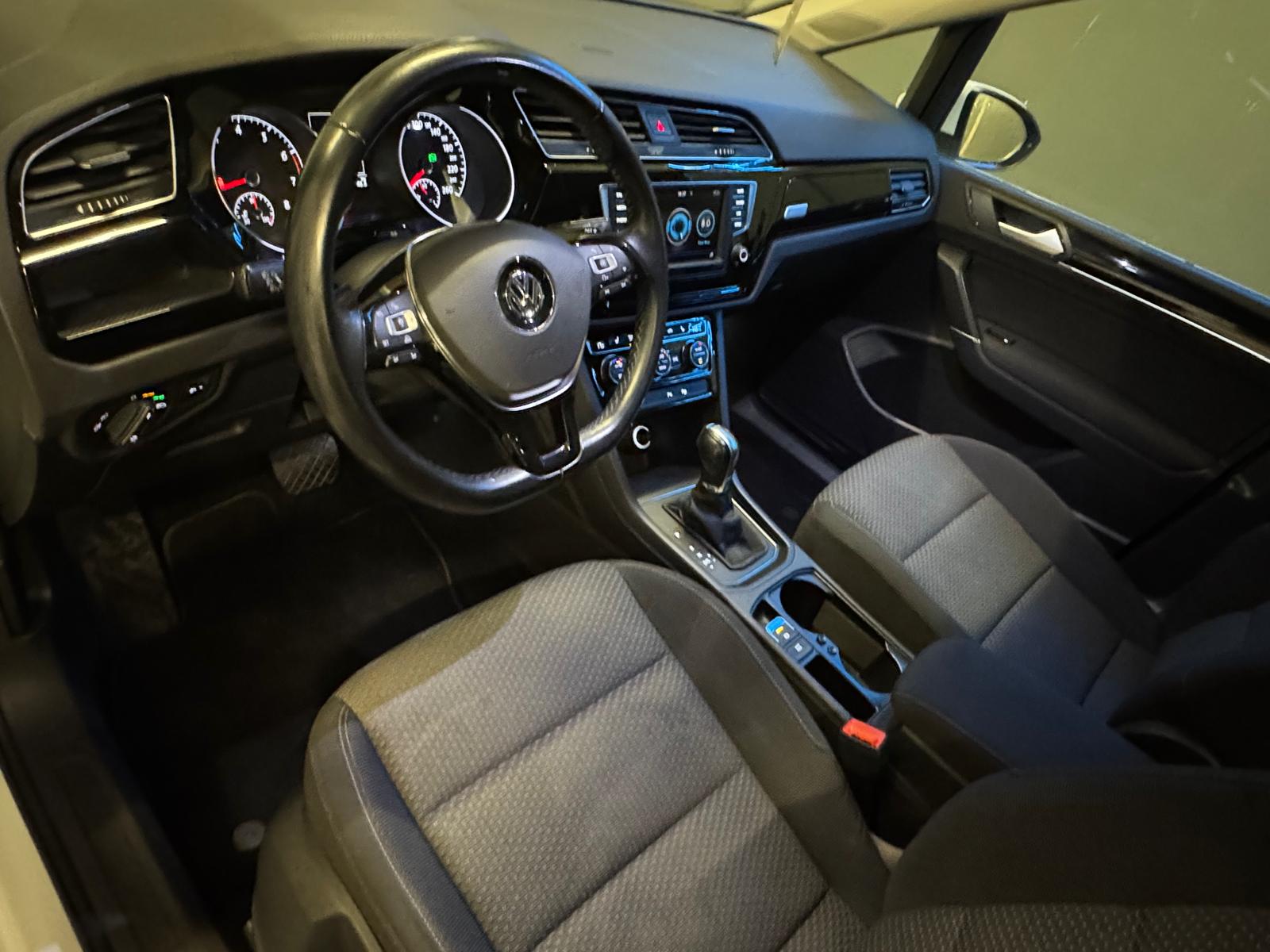 VW Touran 1.4 TSI BlueMotion Technology Comfortline DSG-showroom-element-1