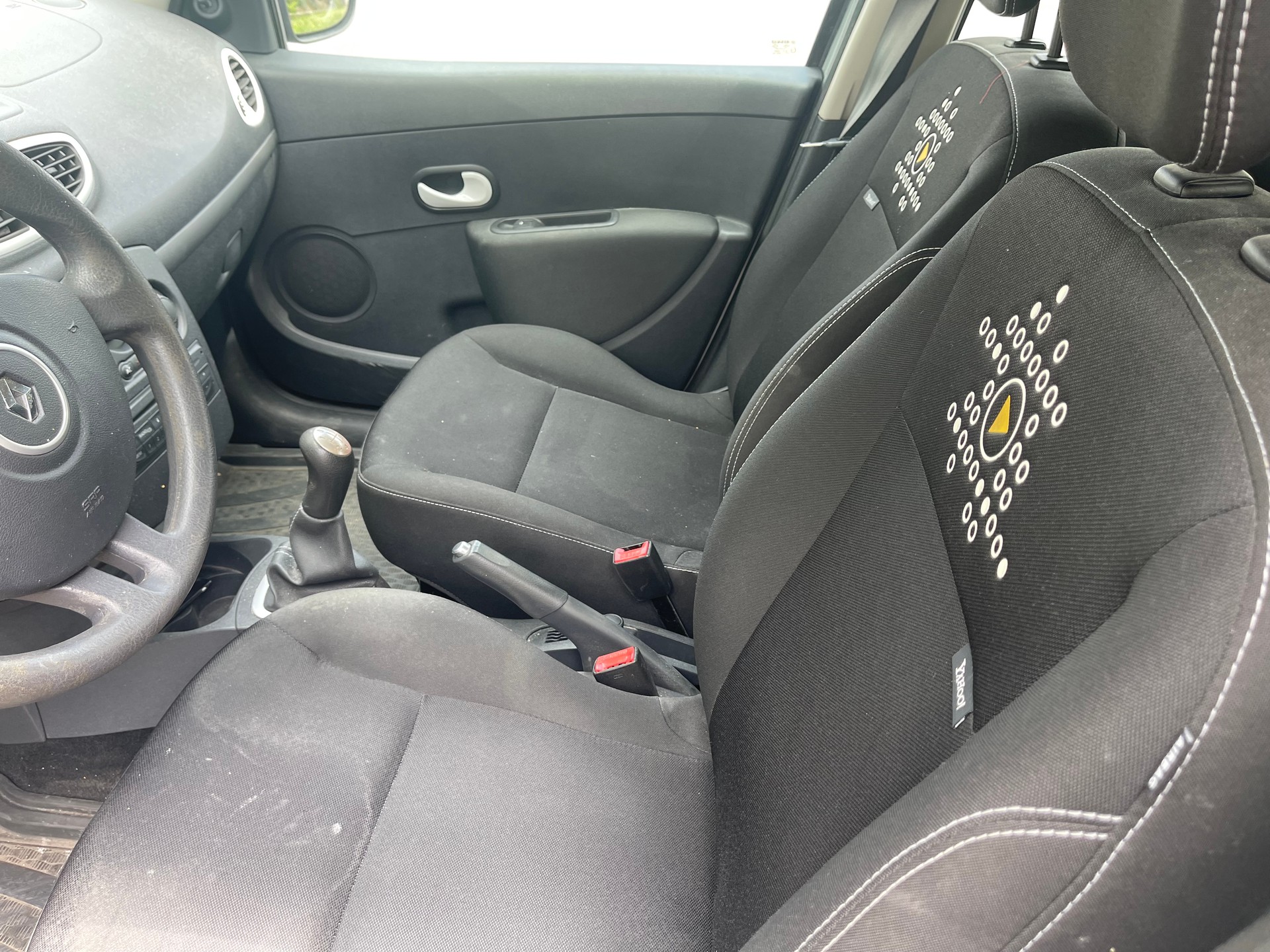 RENAULT Clio 1.2 16V Turbo Night&Day-image-8