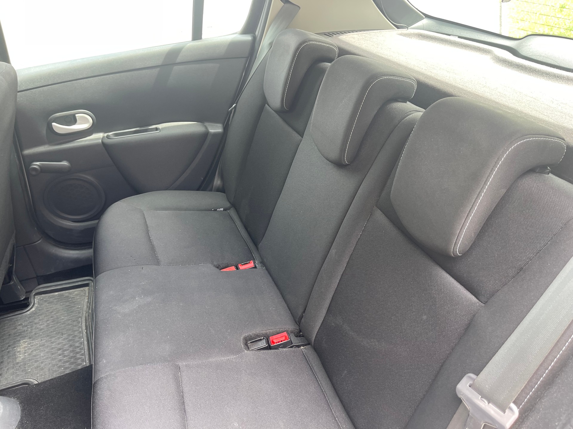 RENAULT Clio 1.2 16V Turbo Night&Day-image-9