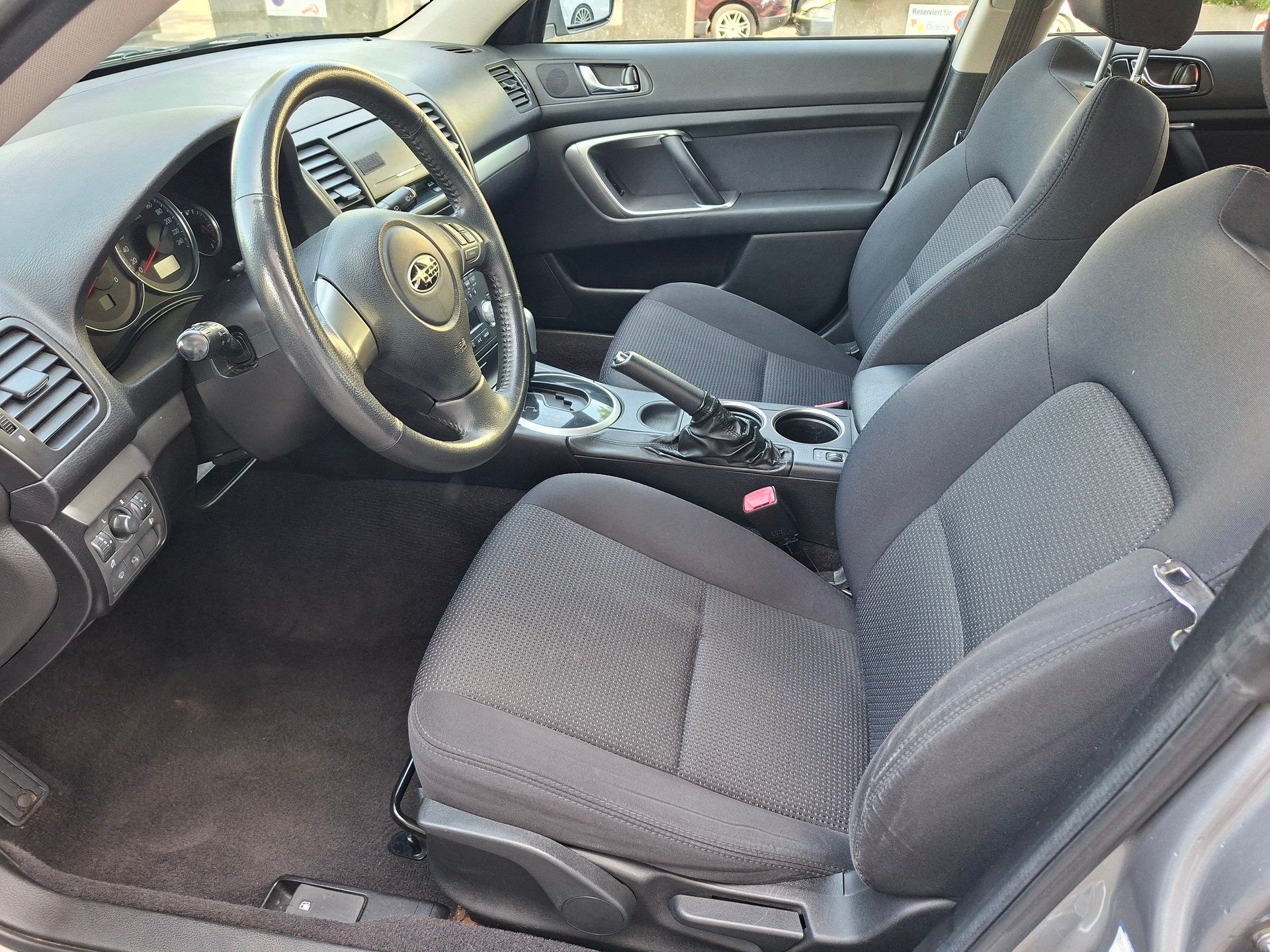 SUBARU Legacy 2.0R AWD Swiss Automatic-image-6
