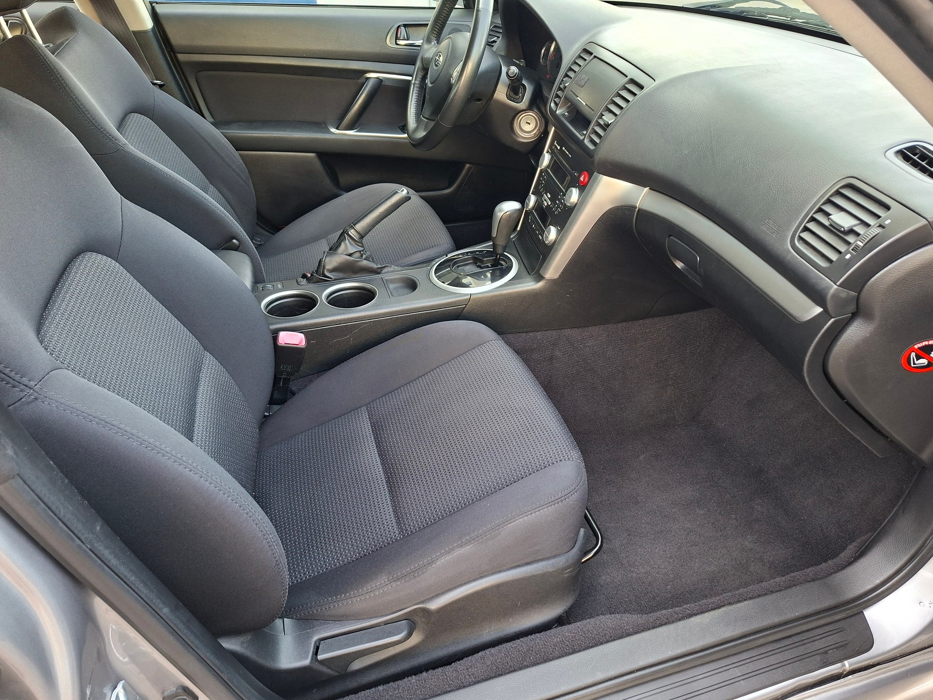 SUBARU Legacy 2.0R AWD Swiss Automatic-image-7