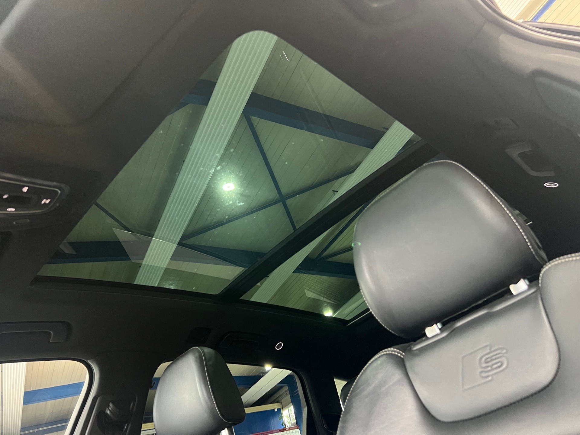 AUDI Q7 3.0 TDI quattro S-Line**Matrix,Panodach,S-Line,7-Plätzer,Frisch ab MFK**-image-11