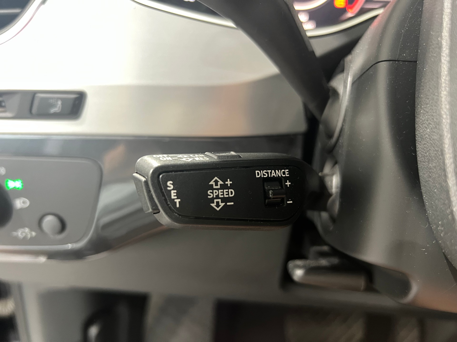 AUDI Q7 3.0 TDI quattro S-Line**Matrix,Panodach,S-Line,7-Plätzer,Frisch ab MFK**-image-12