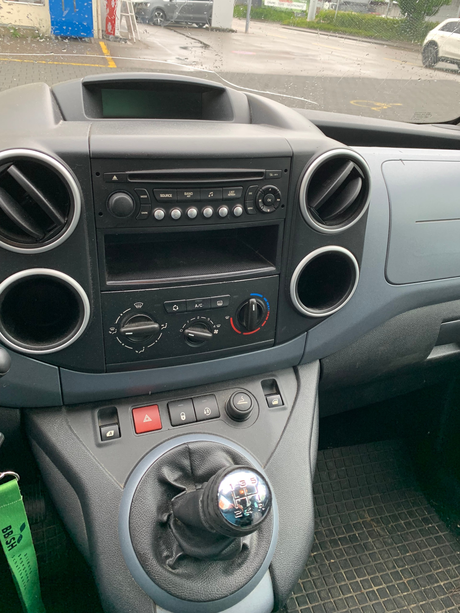 PEUGEOT Partner 1.6 Family-image-9