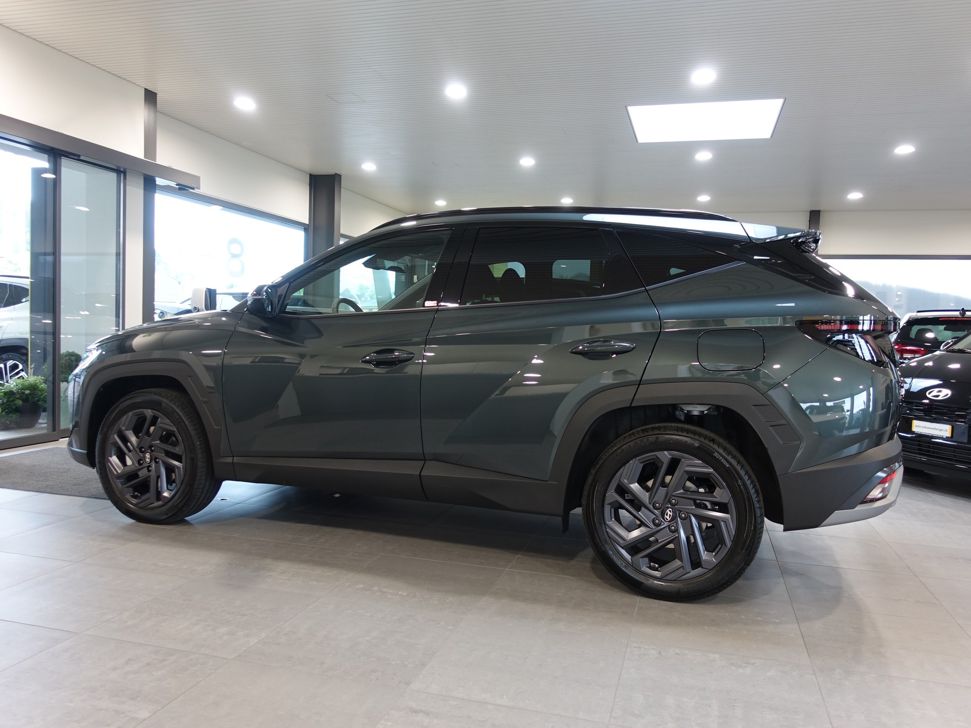 HYUNDAI Tucson 1.6 HEV OrBlLi 4WD-showroom-element-1