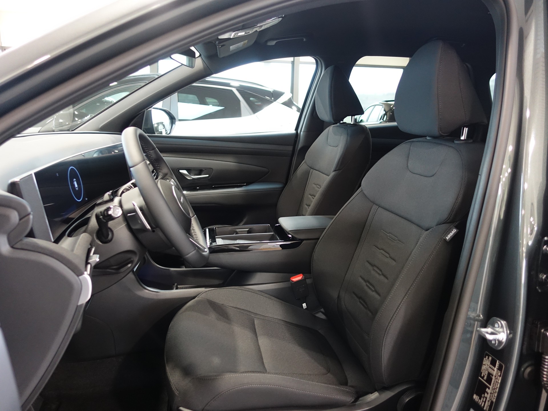 HYUNDAI Tucson 1.6 HEV OrBlLi 4WD-image-8
