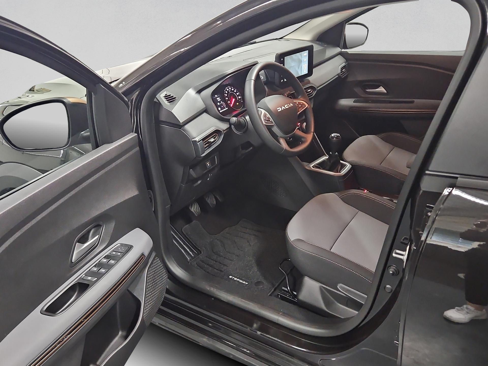 DACIA Sandero Stepway TCe 110 Extreme+-image-23