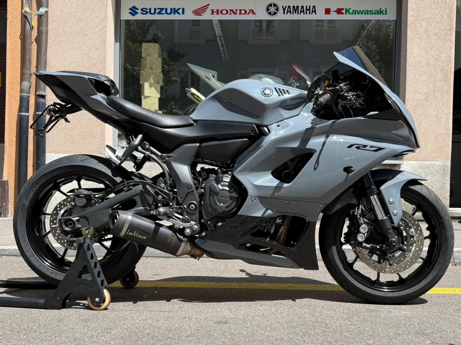 YAMAHA YZF-R7 (35kW)-image-1
