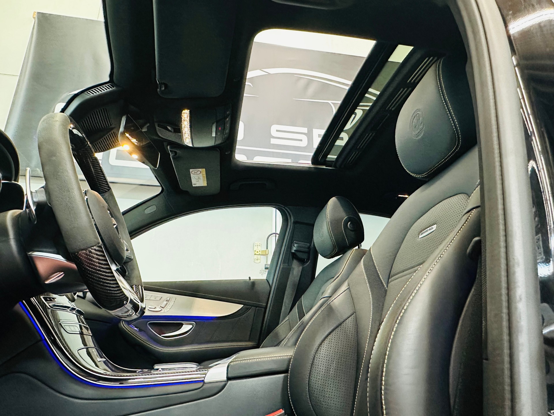 MERCEDES-BENZ GLC Coupé 63 S AMG 4Matic+ 9G-Tronic-image-13