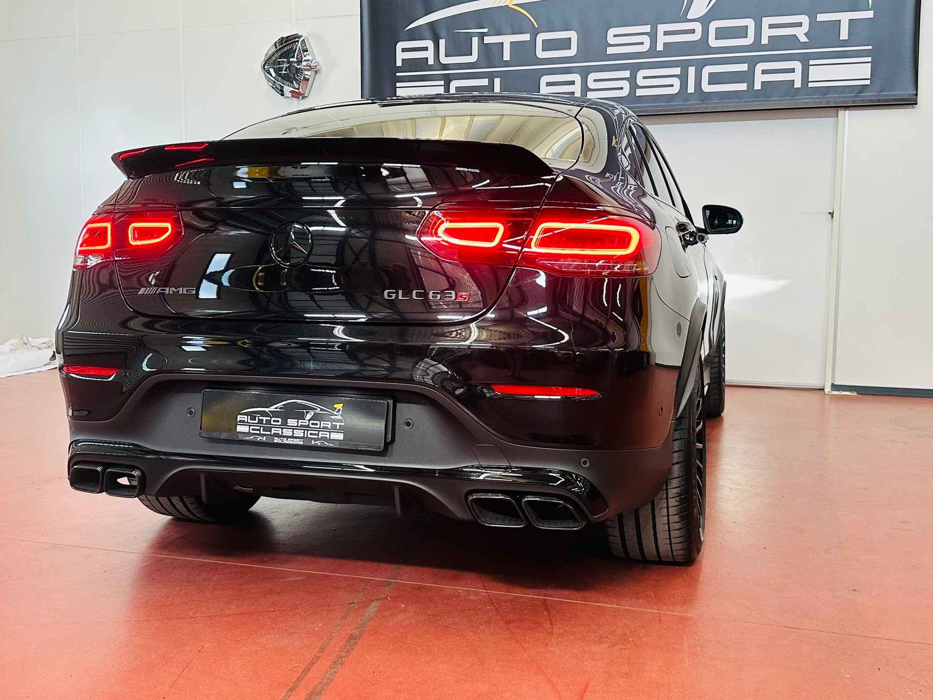MERCEDES-BENZ GLC Coupé 63 S AMG 4Matic+ 9G-Tronic-image-11