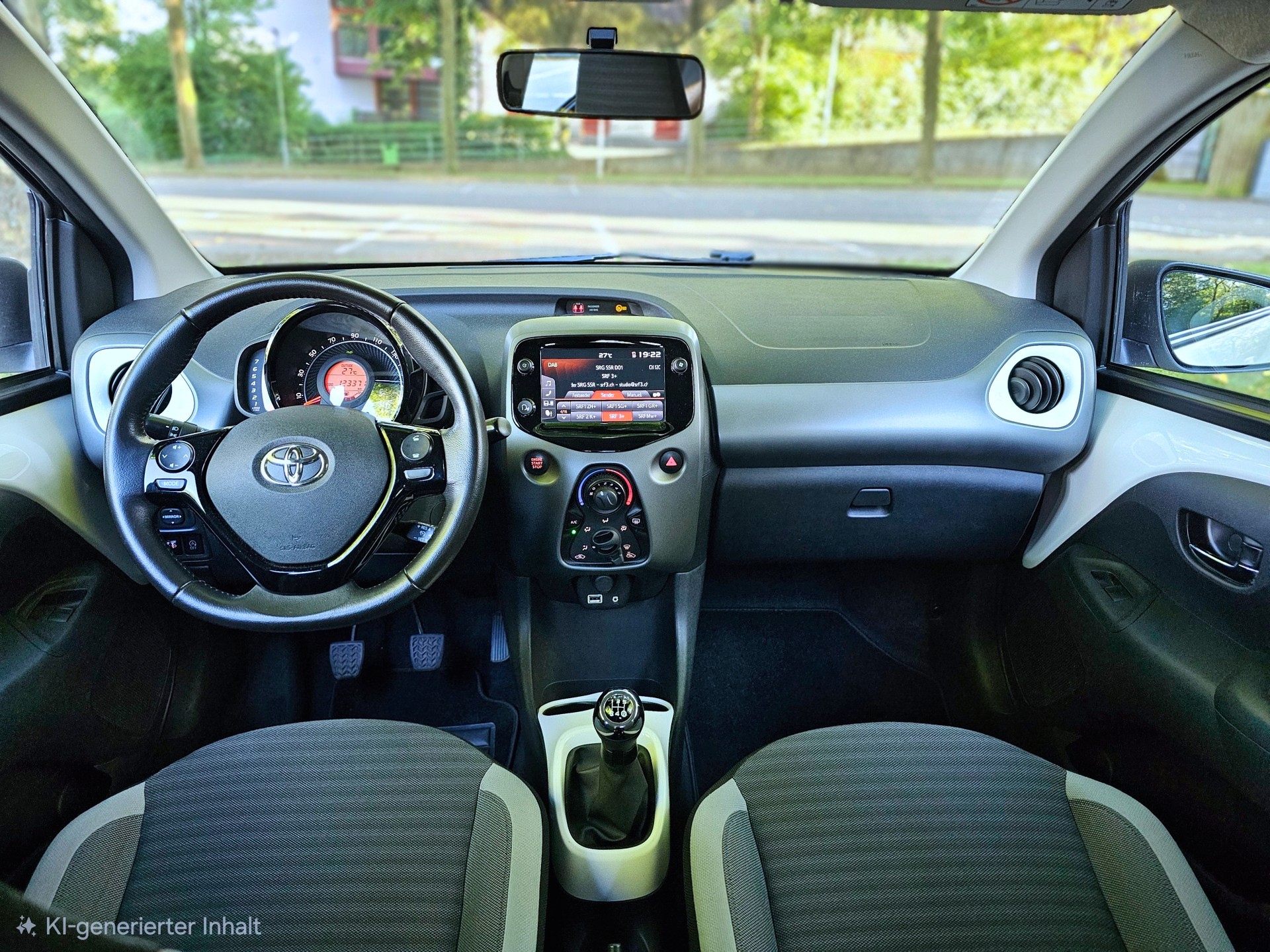 TOYOTA Aygo 1.0 VVT-i Limited White-image-7