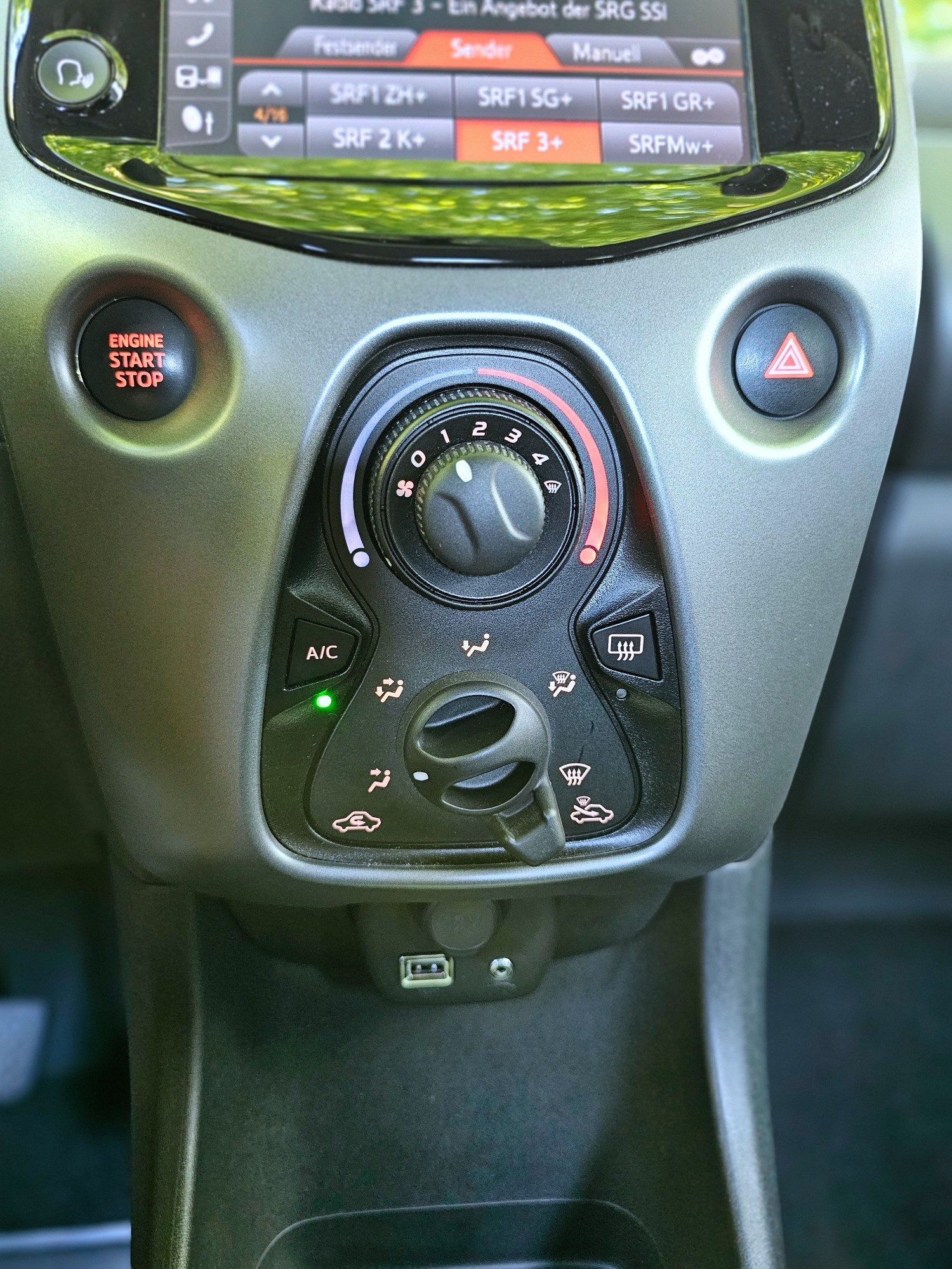 TOYOTA Aygo 1.0 VVT-i Limited White-image-10