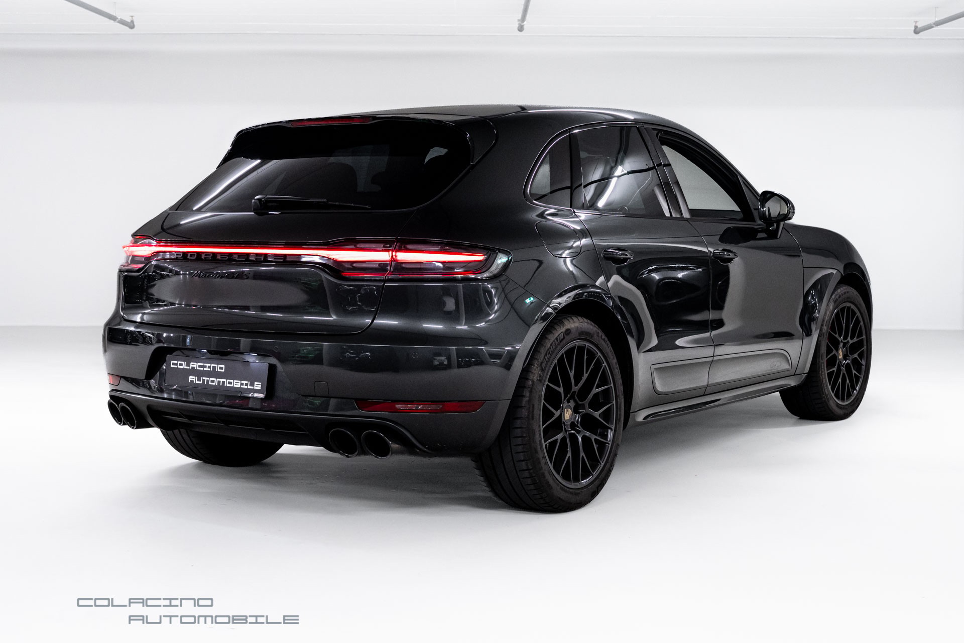 PORSCHE Macan GTS PDK-showroom-element-1