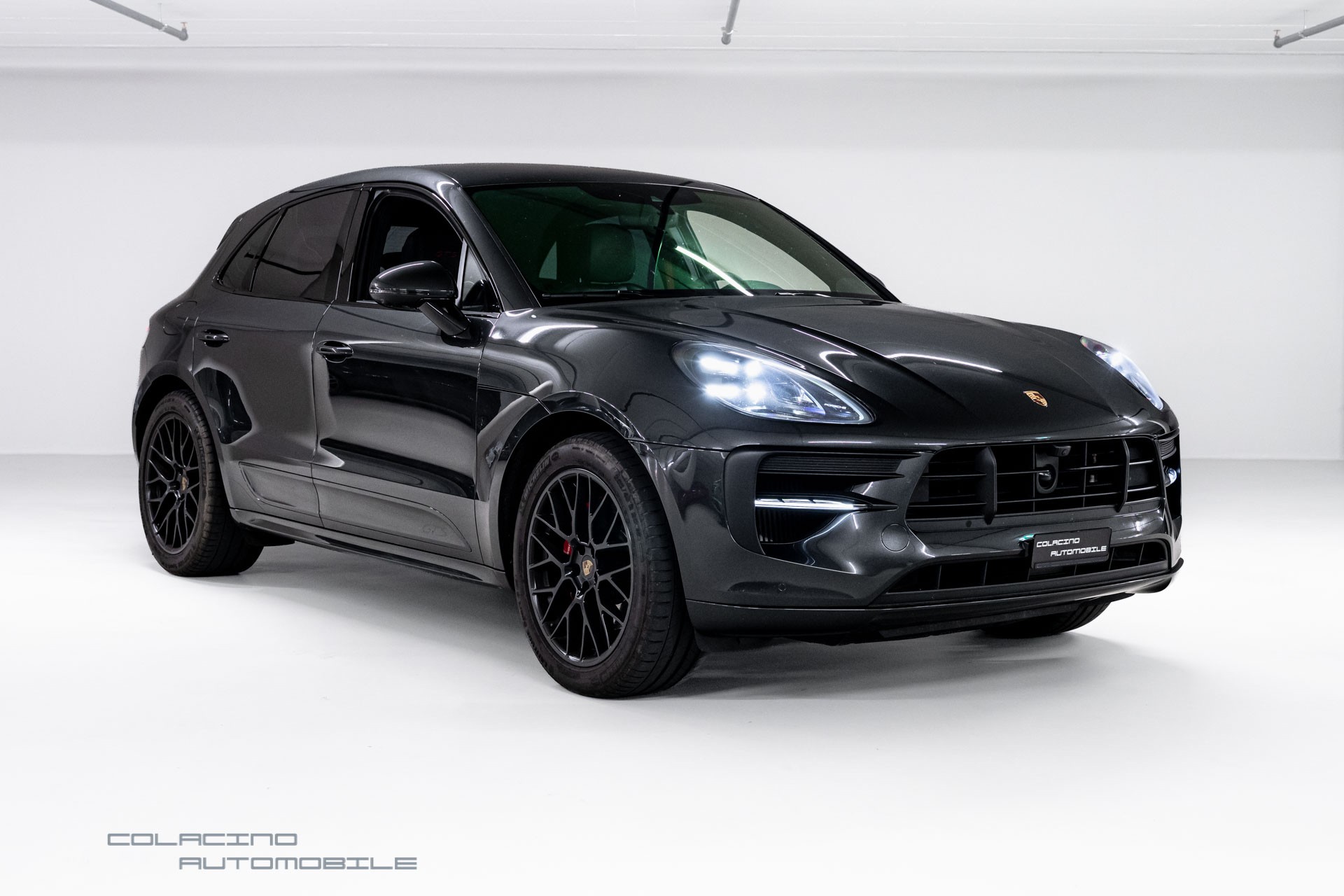 PORSCHE Macan GTS PDK-showroom-element-2