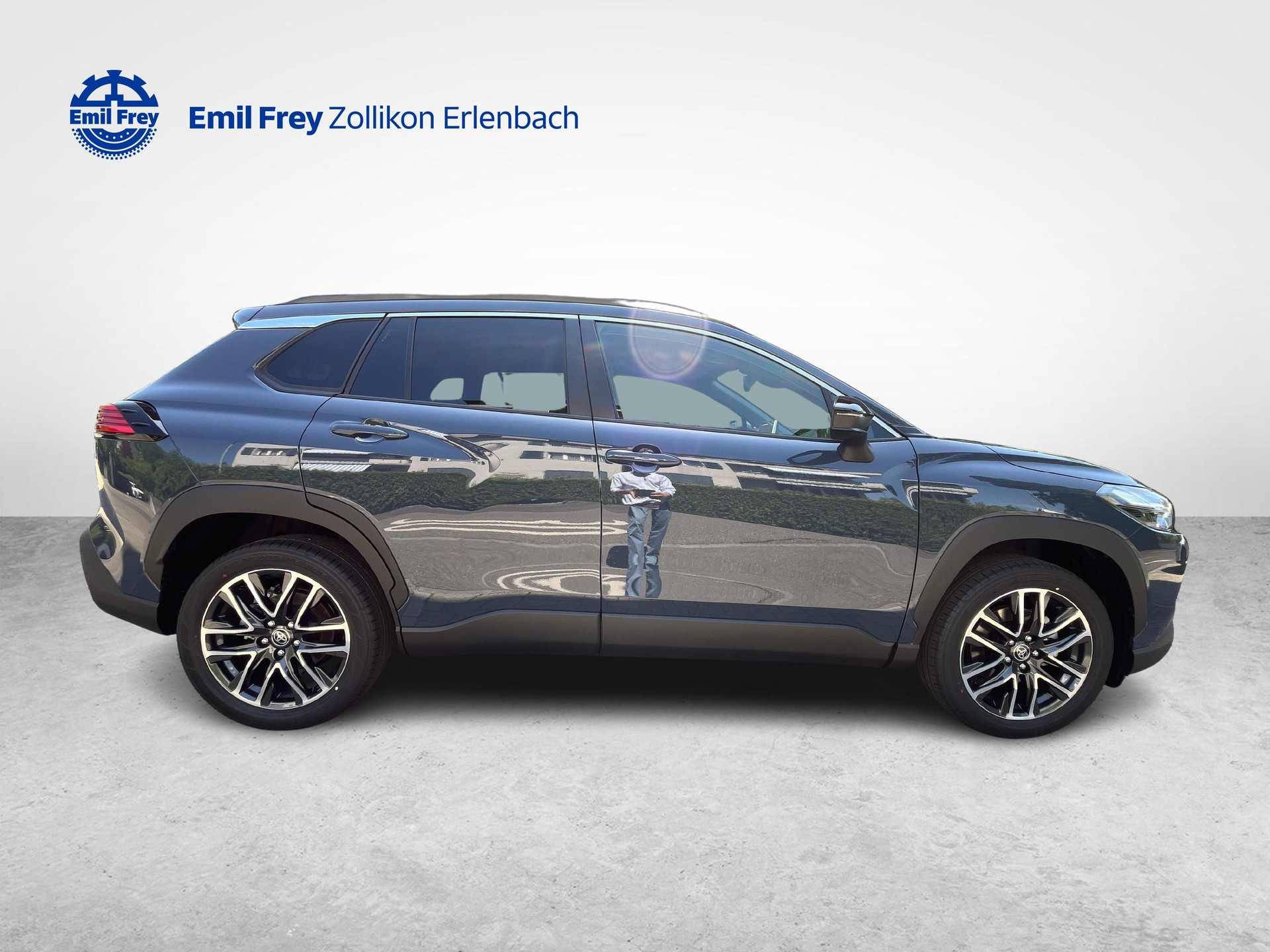 TOYOTA Corolla Cross 2.0 HSD Trend AWD-i-image-5