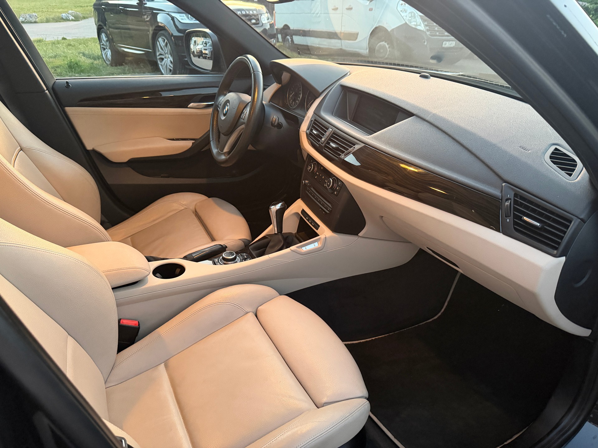 BMW X1 xDrive 23d-image-10