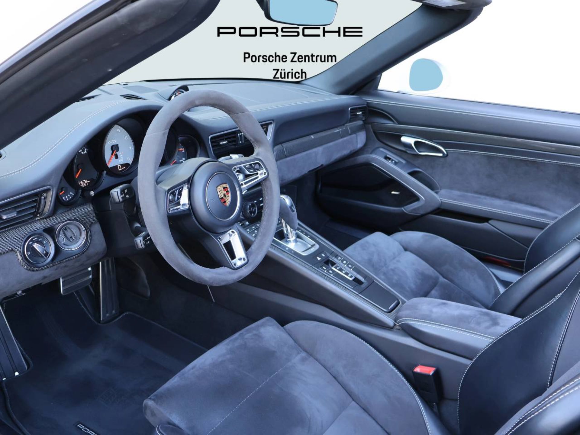 PORSCHE 911 Carrera 4 GTS Cabriolet-showroom-element-3