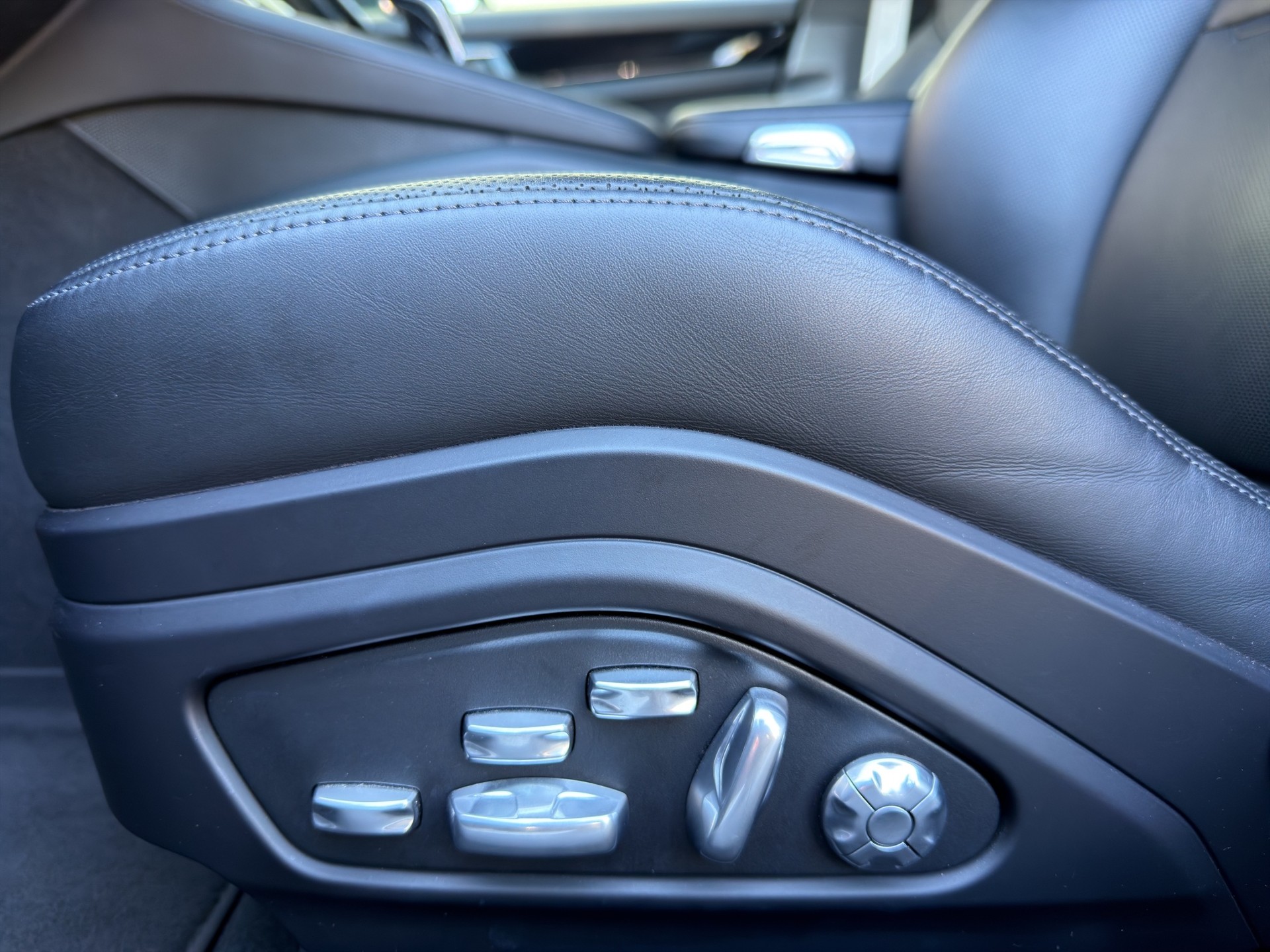 PORSCHE Panamera 4S E-Hybrid Sport Turismo PDK-image-10