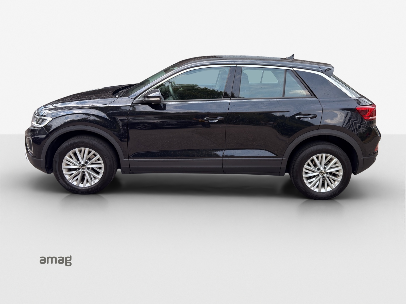 VW T-Roc 1.0 TSI-showroom-element-1