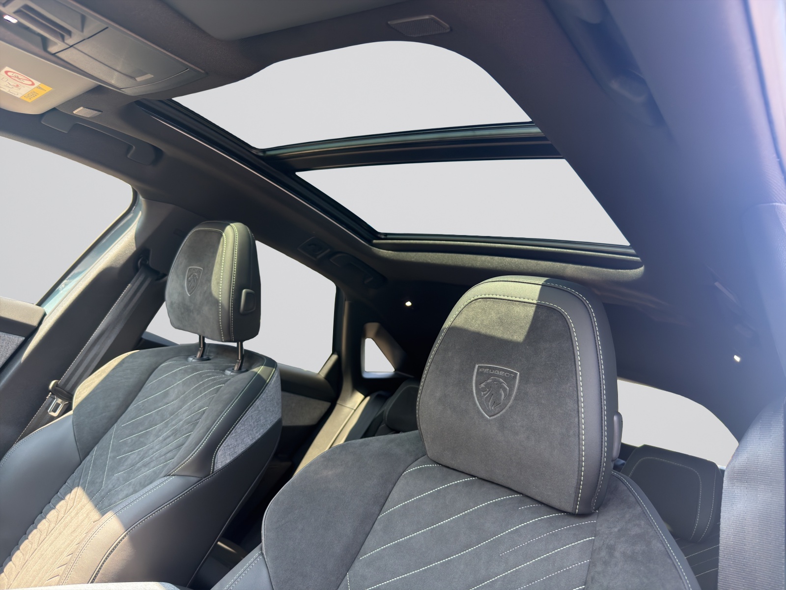 PEUGEOT 3008 NEW 145 e-DCS GT-image-13