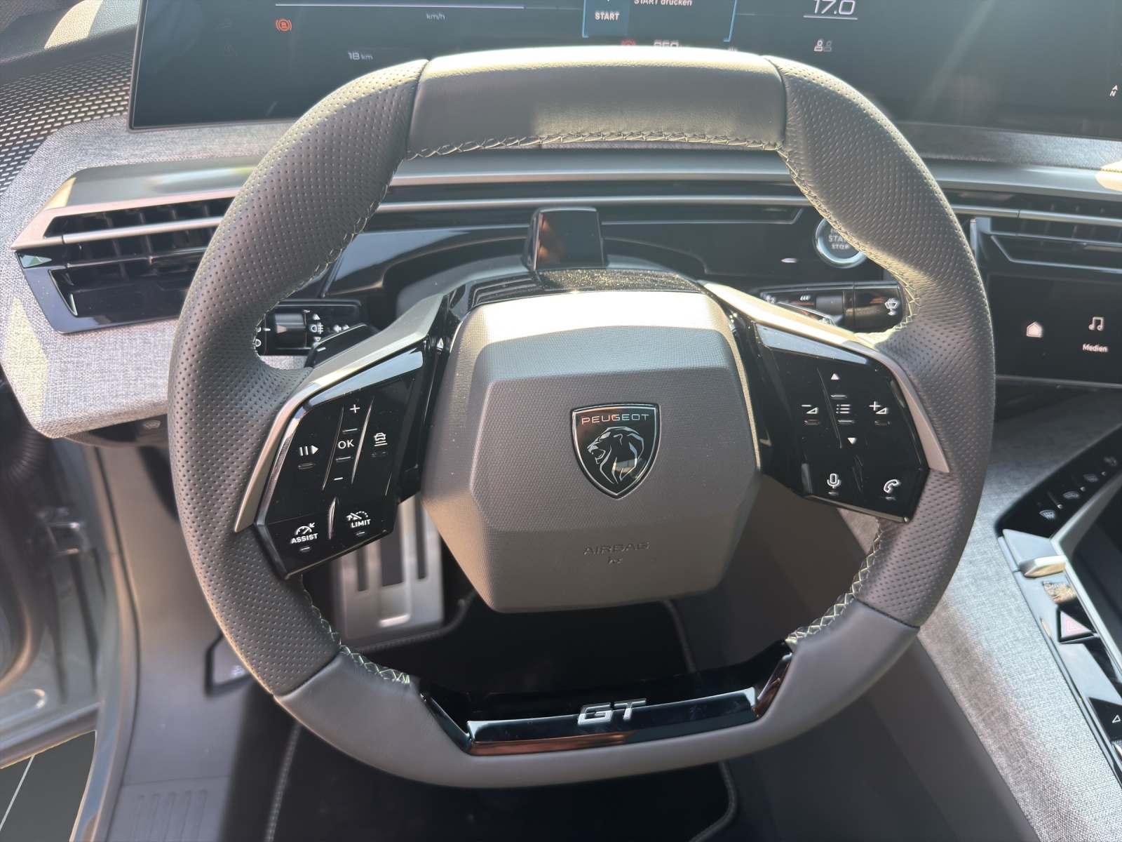 PEUGEOT 3008 NEW 145 e-DCS GT-image-10