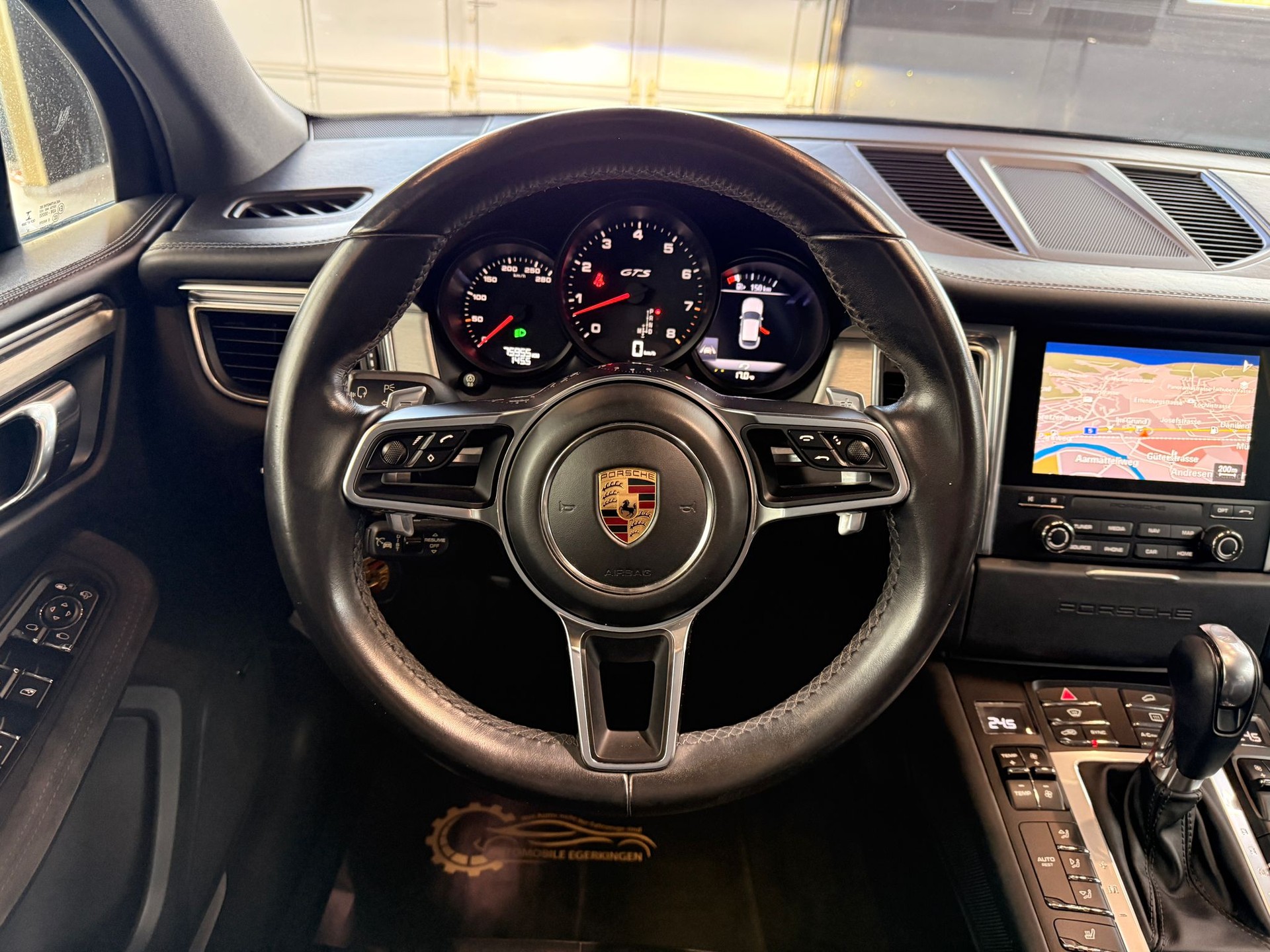 PORSCHE Macan GTS PDK-image-13