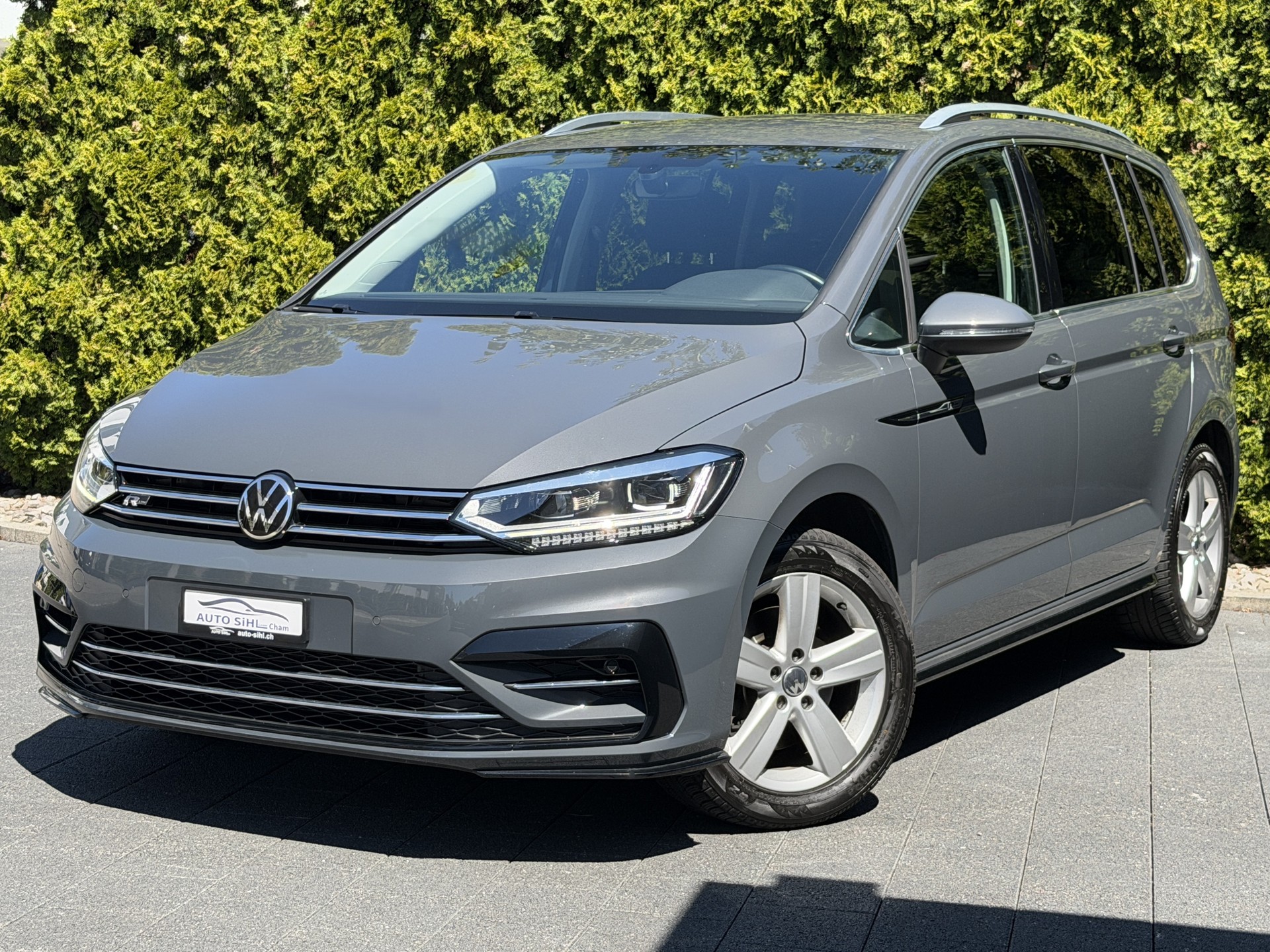 VW Touran 1.5 TSI R-Line EVO Highline DSG / 7 Plätzer-showroom-element-1