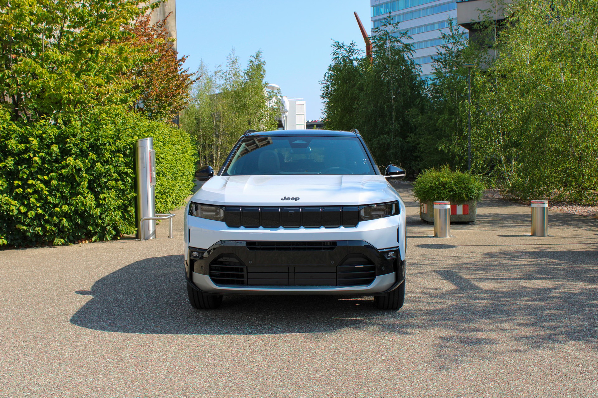 JEEP Compass 1.2 T e-Hybrid Summit-showroom-element-1