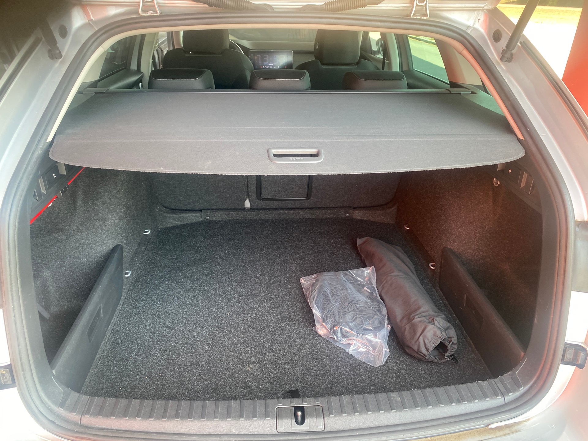SKODA Octavia Combi 2.0 TDI DSG Ambition 4x4-image-8