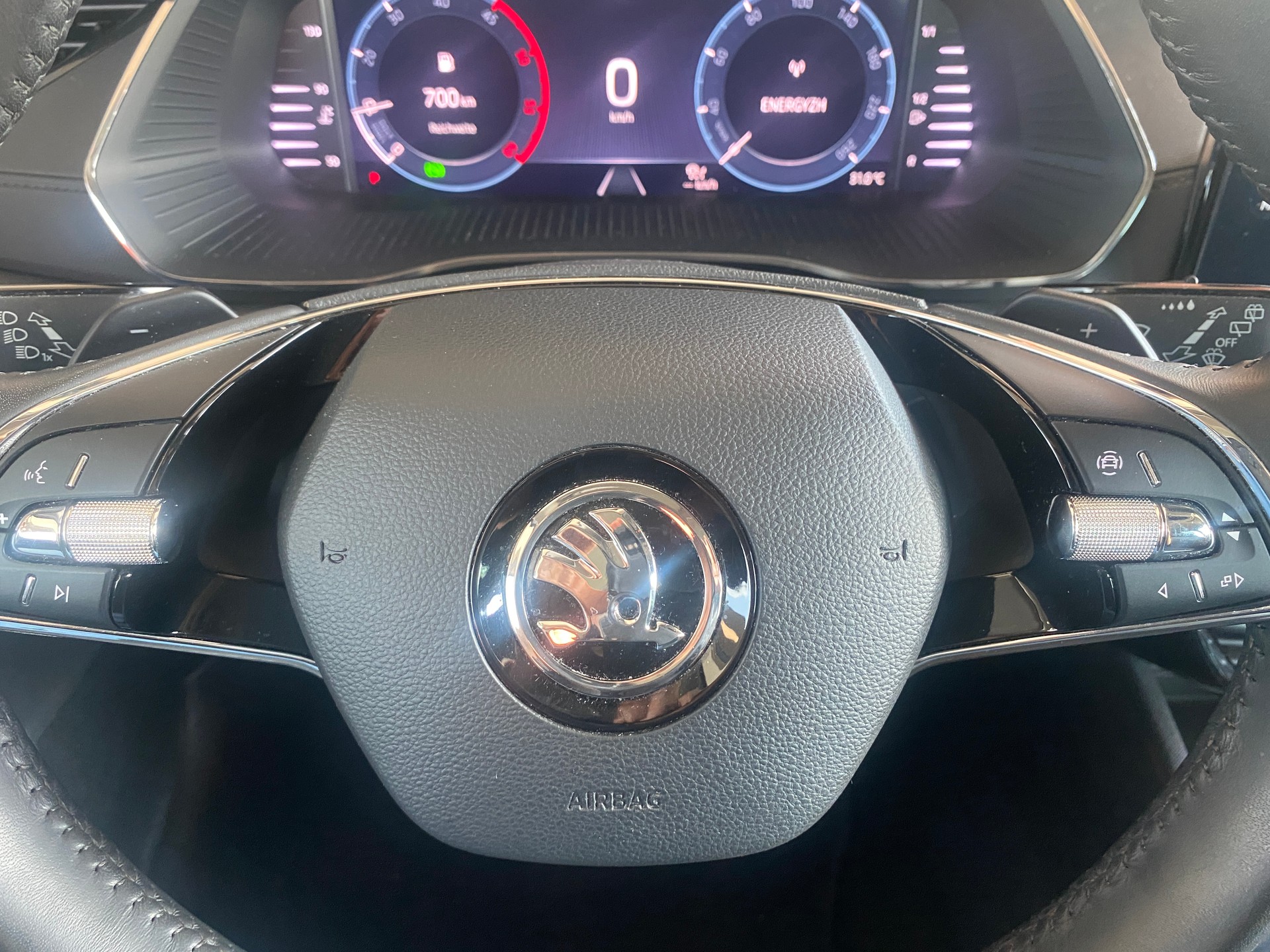 SKODA Octavia Combi 2.0 TDI DSG Ambition 4x4-image-9