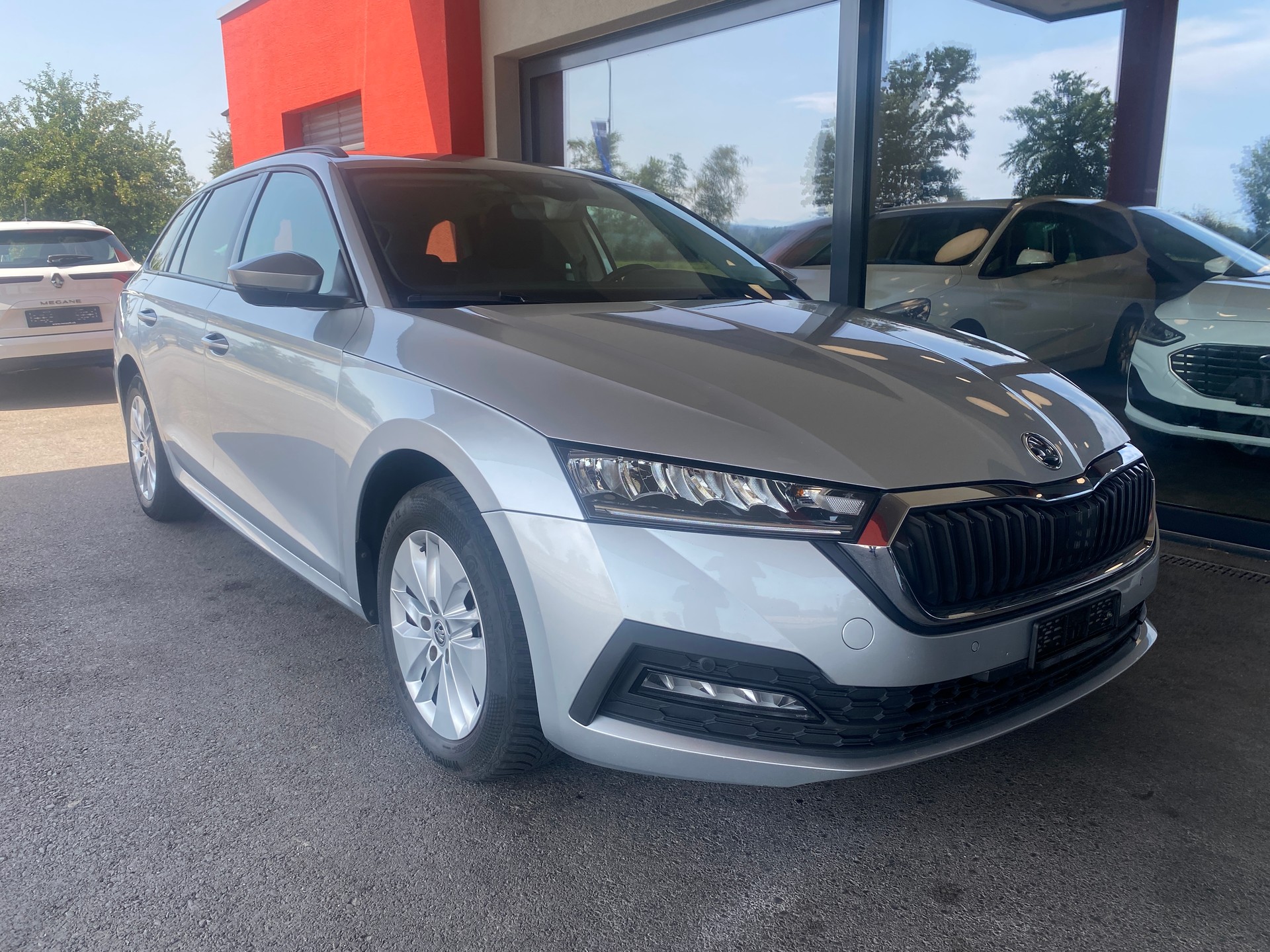 SKODA Octavia Combi 2.0 TDI DSG Ambition 4x4-showroom-element-1