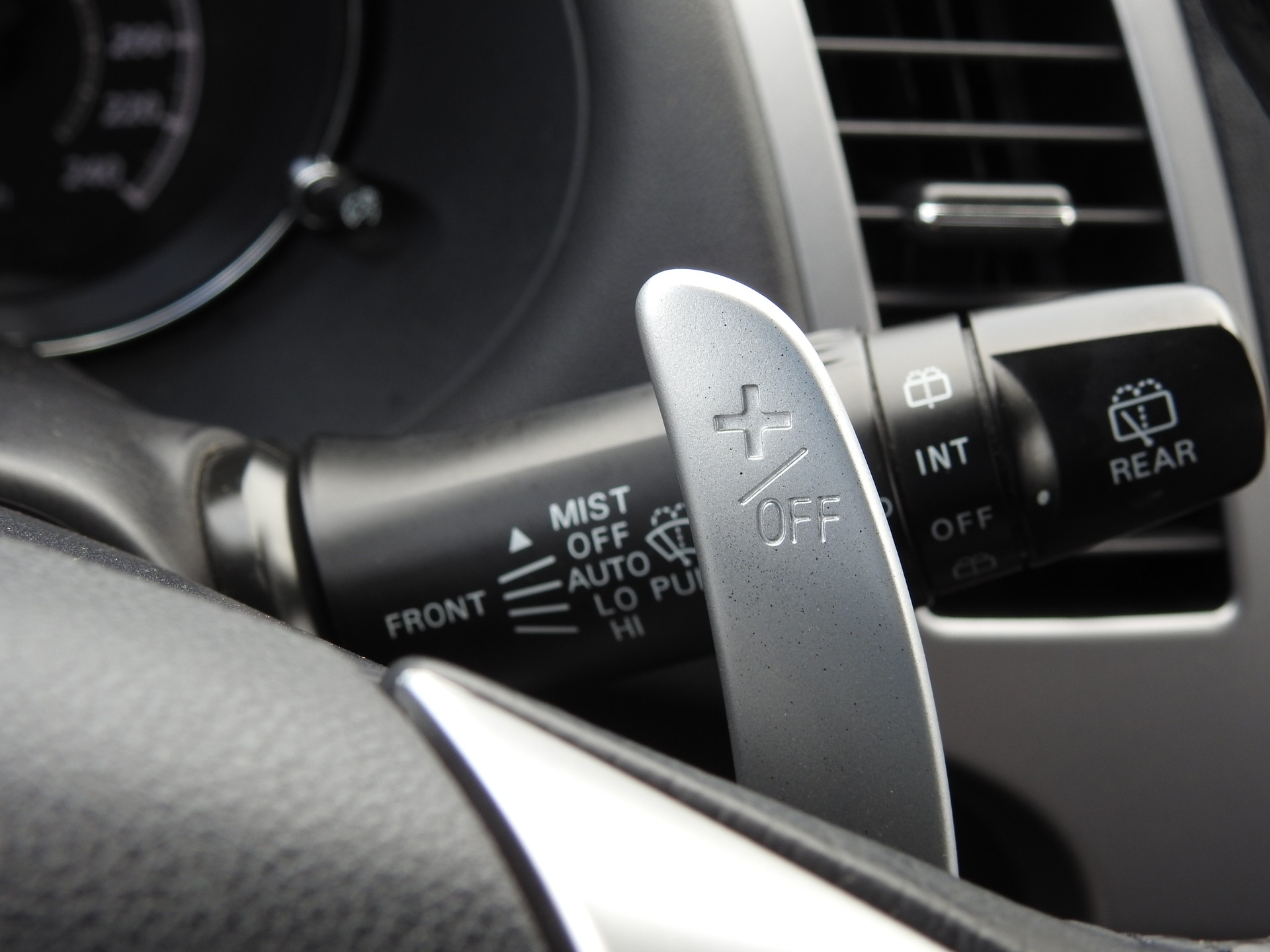 PEUGEOT 4007 2.2 HDi Platinum Edition-image-27