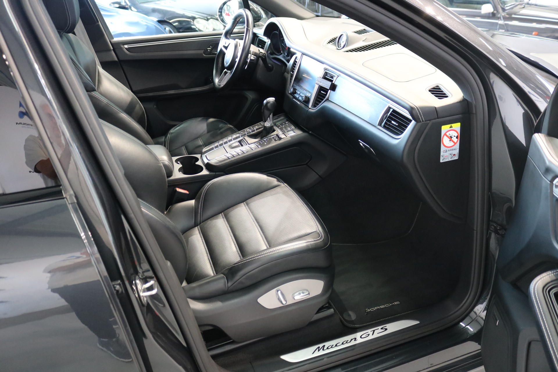 PORSCHE Macan GTS PDK-image-39