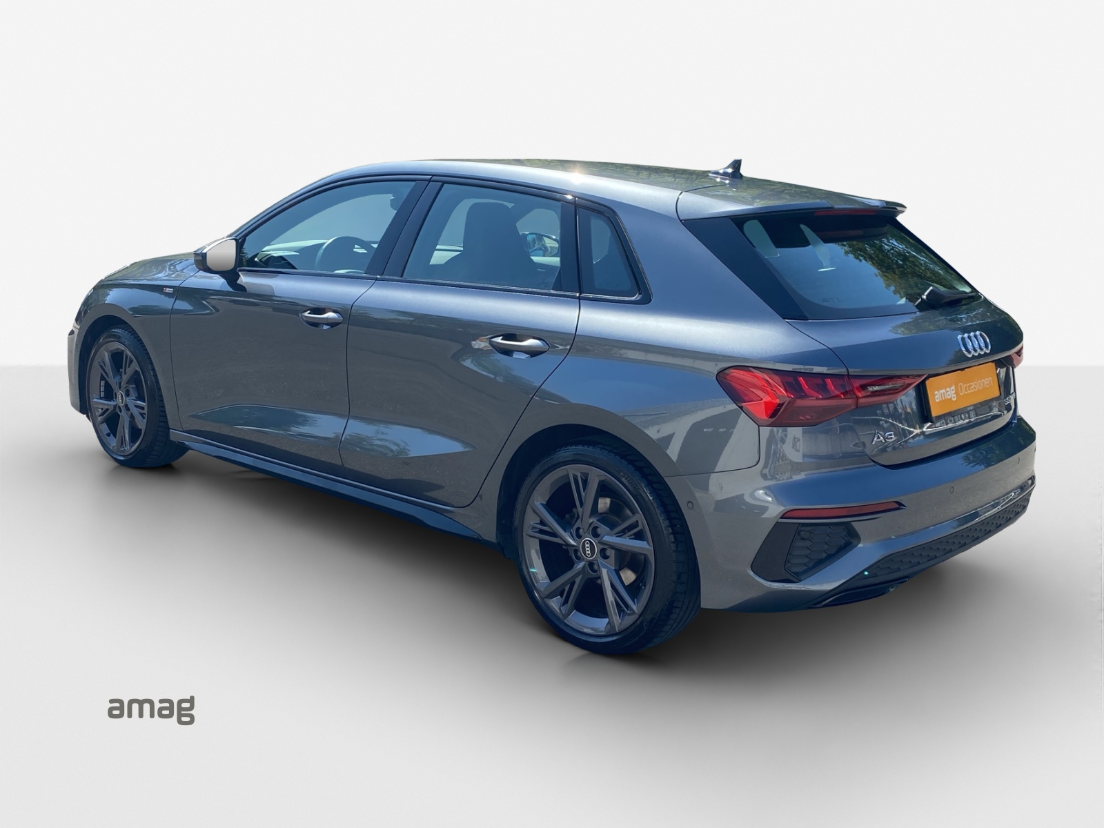 AUDI A3 Sportback 35 TFSI S line Attraction S-tronic-showroom-element-2