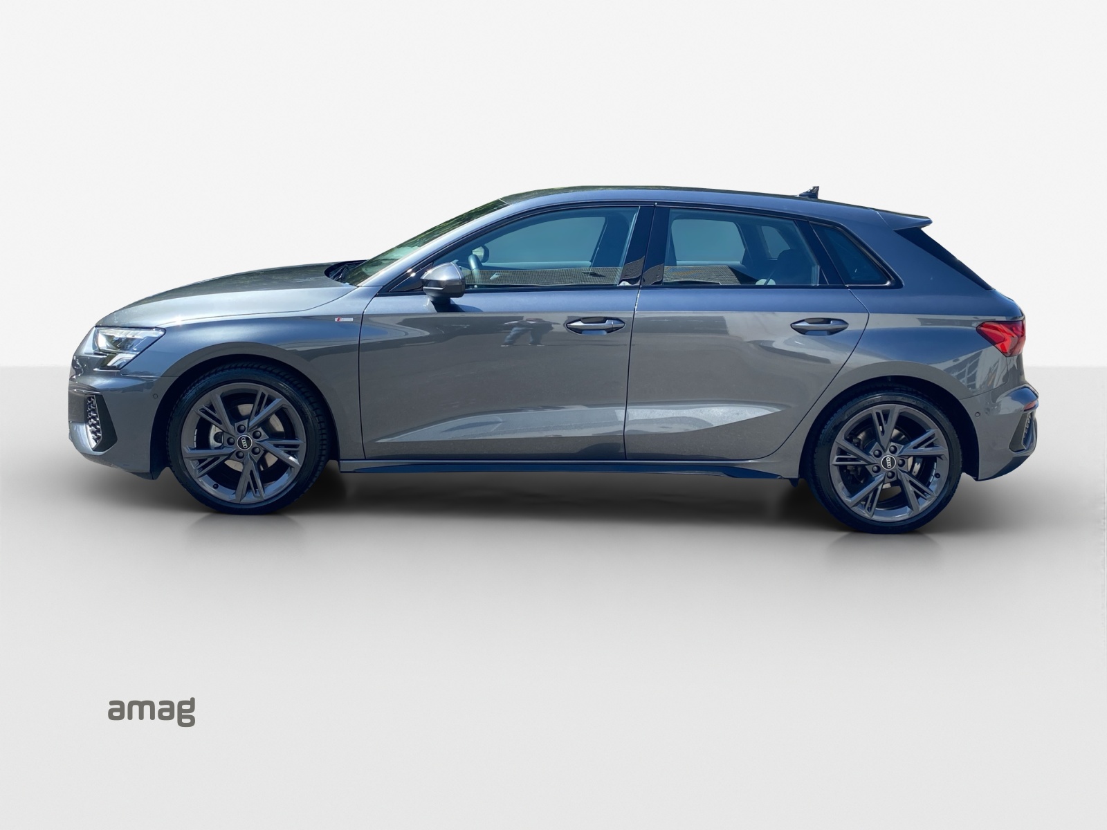 AUDI A3 Sportback 35 TFSI S line Attraction S-tronic-showroom-element-1