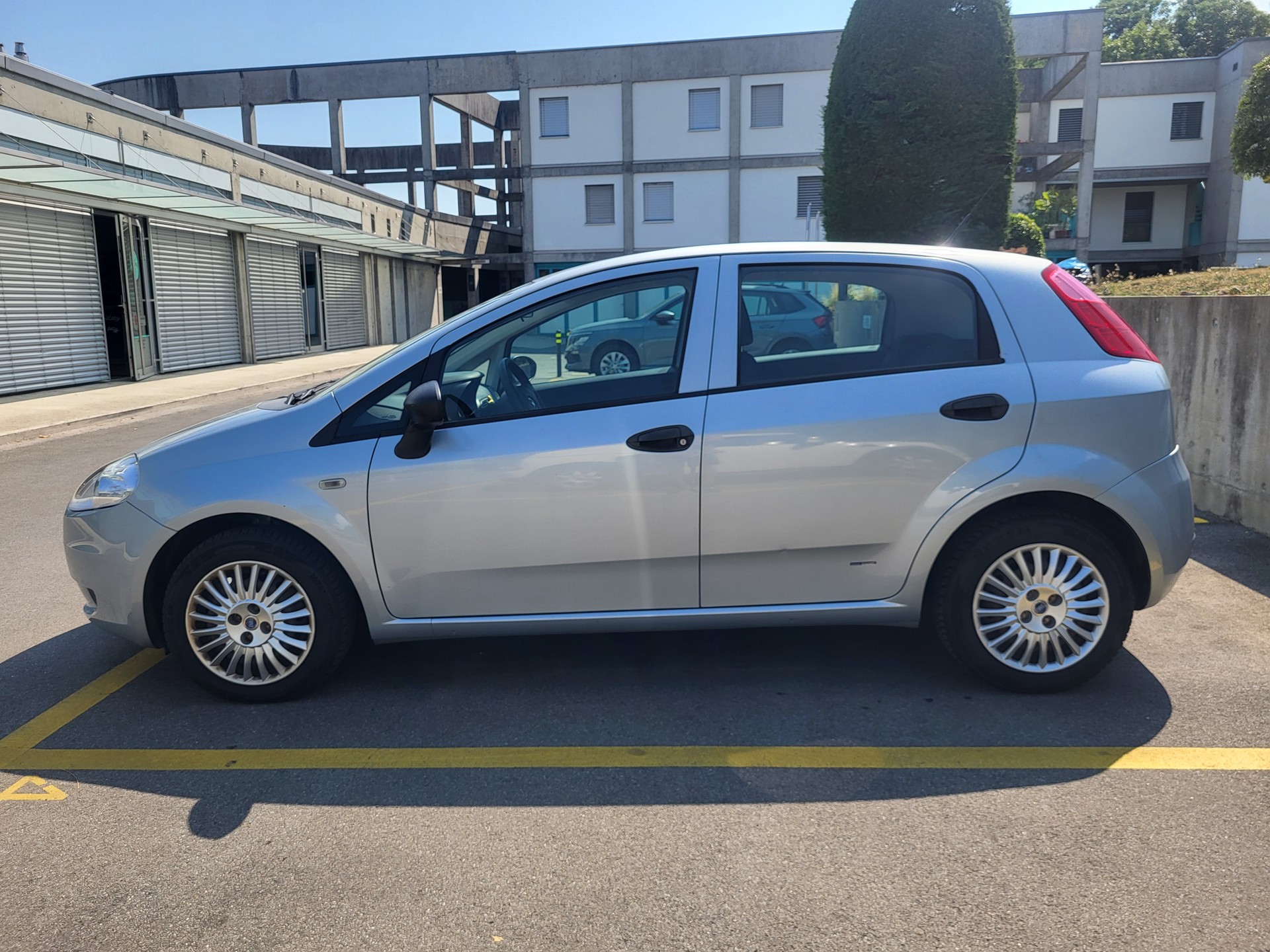 FIAT 1.4 8V 77 Active-image-1