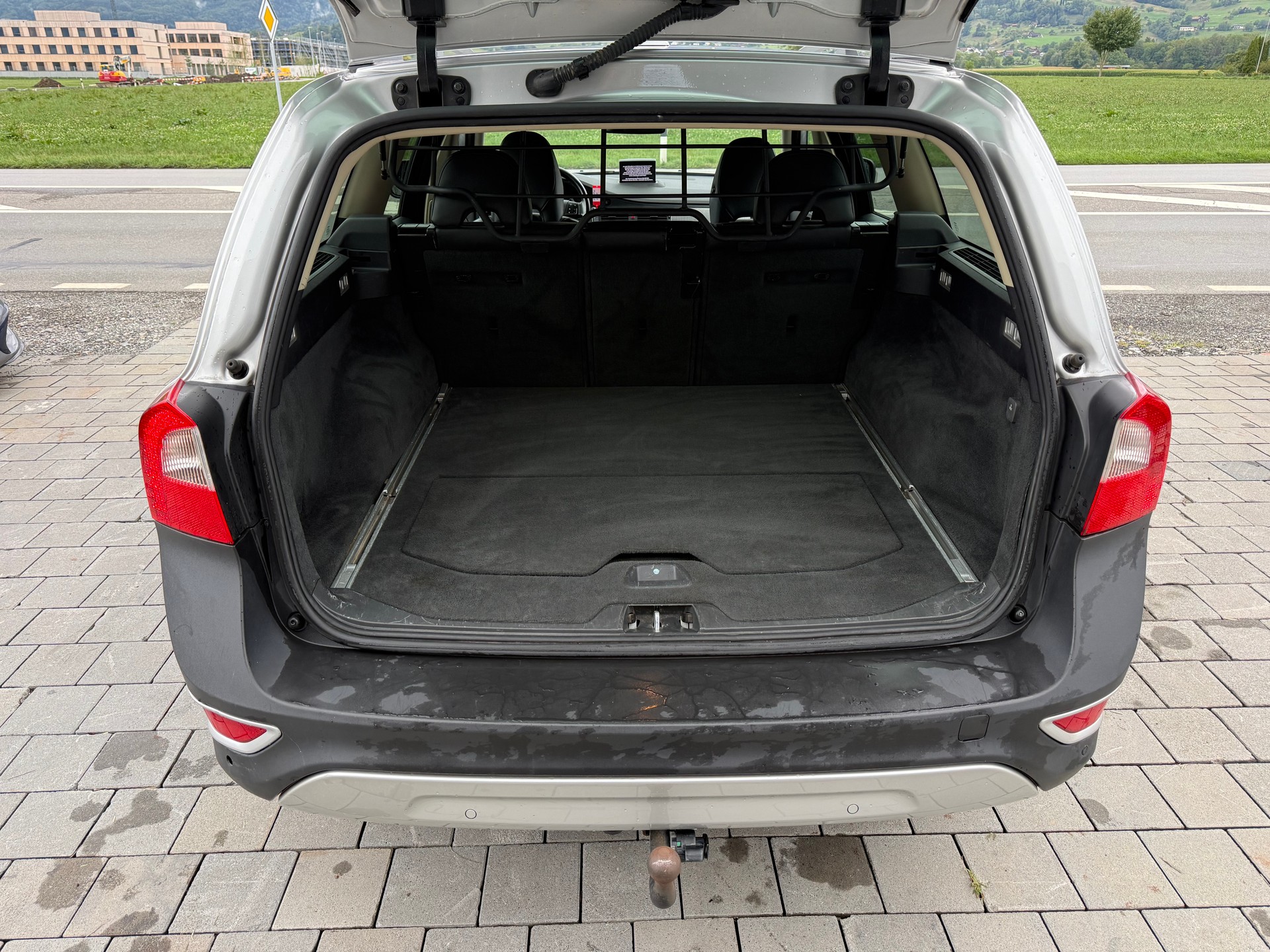 VOLVO XC70 D5 AWD Momentum Geartronic-image-7