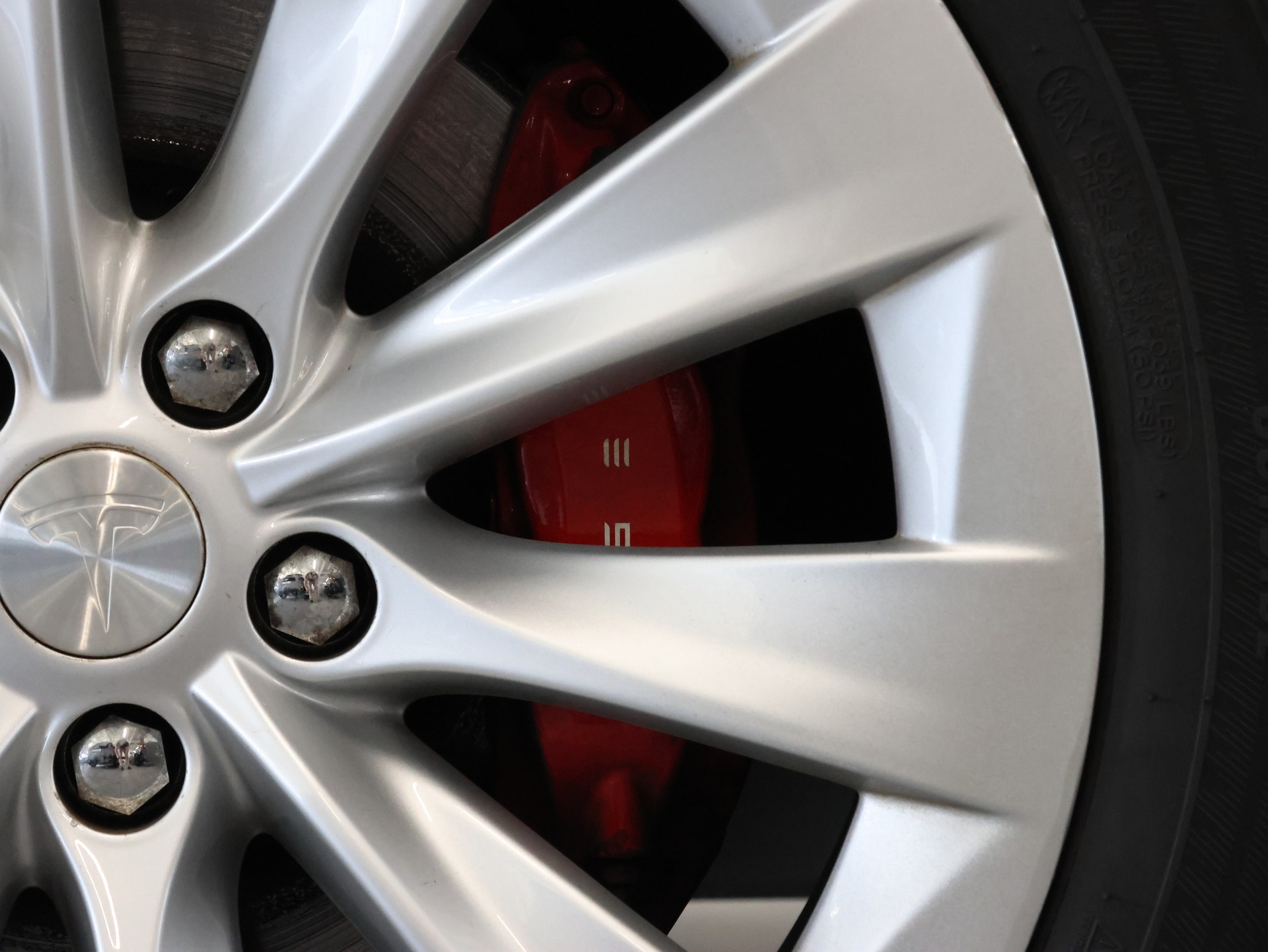 TESLA Model X Performance *Panoramadach* *Sitzheizung*-image-14