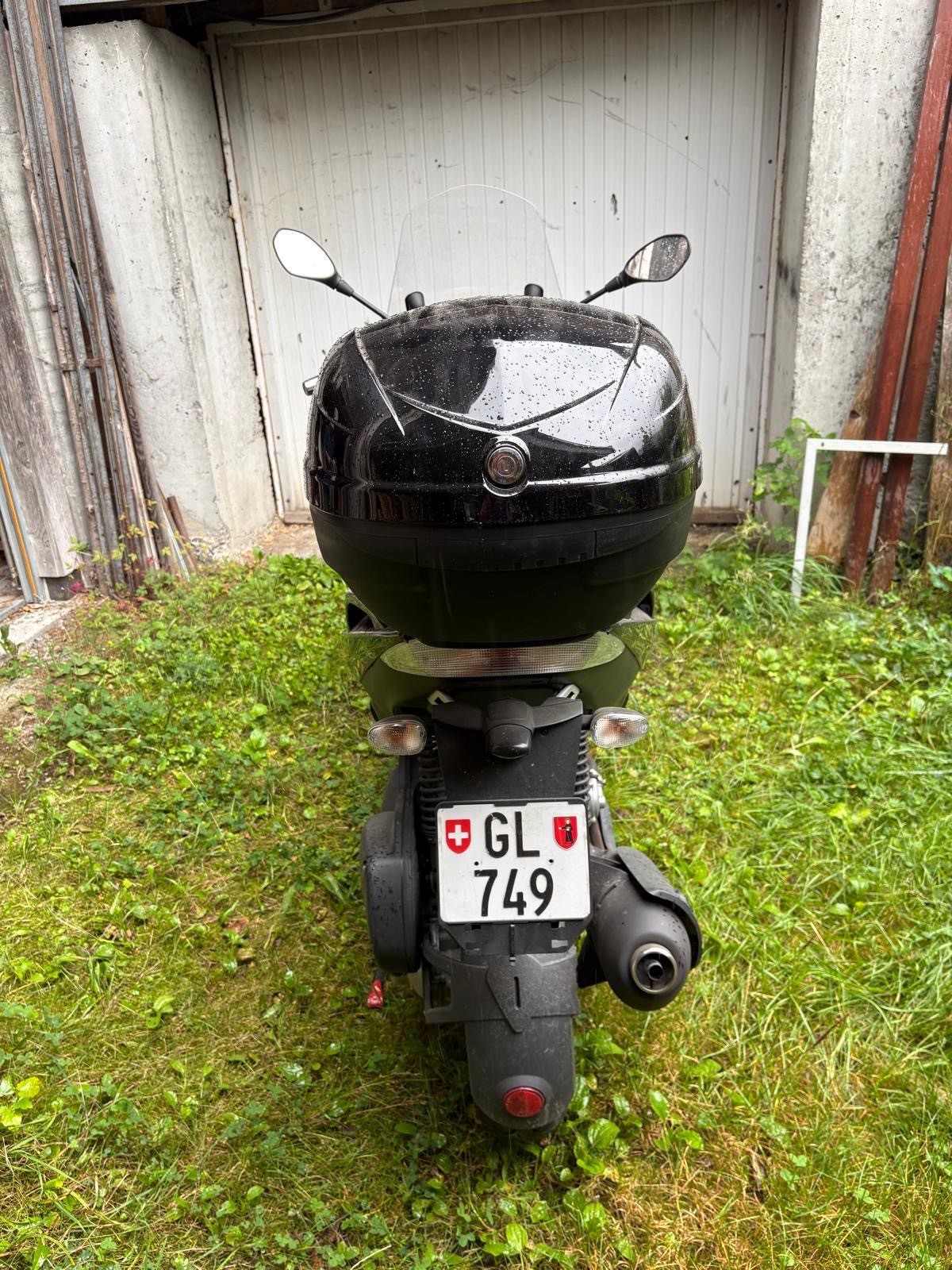 APRILIA SR Max 300 i.e-image-4