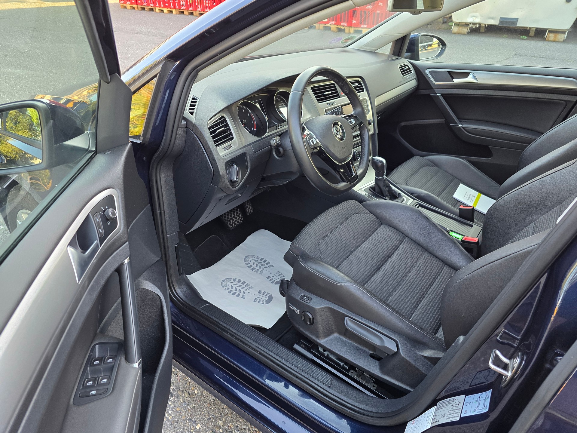 VW Golf Variant 1.4 TGI BlueMotion Highline DSG-image-13